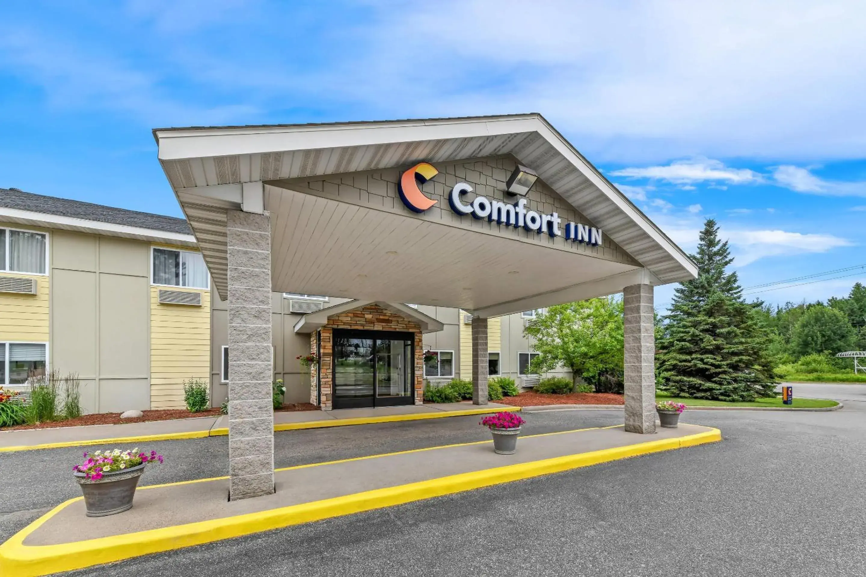 Property building in Comfort Inn Rhinelander Property building in Comfort Inn Rhinelander
