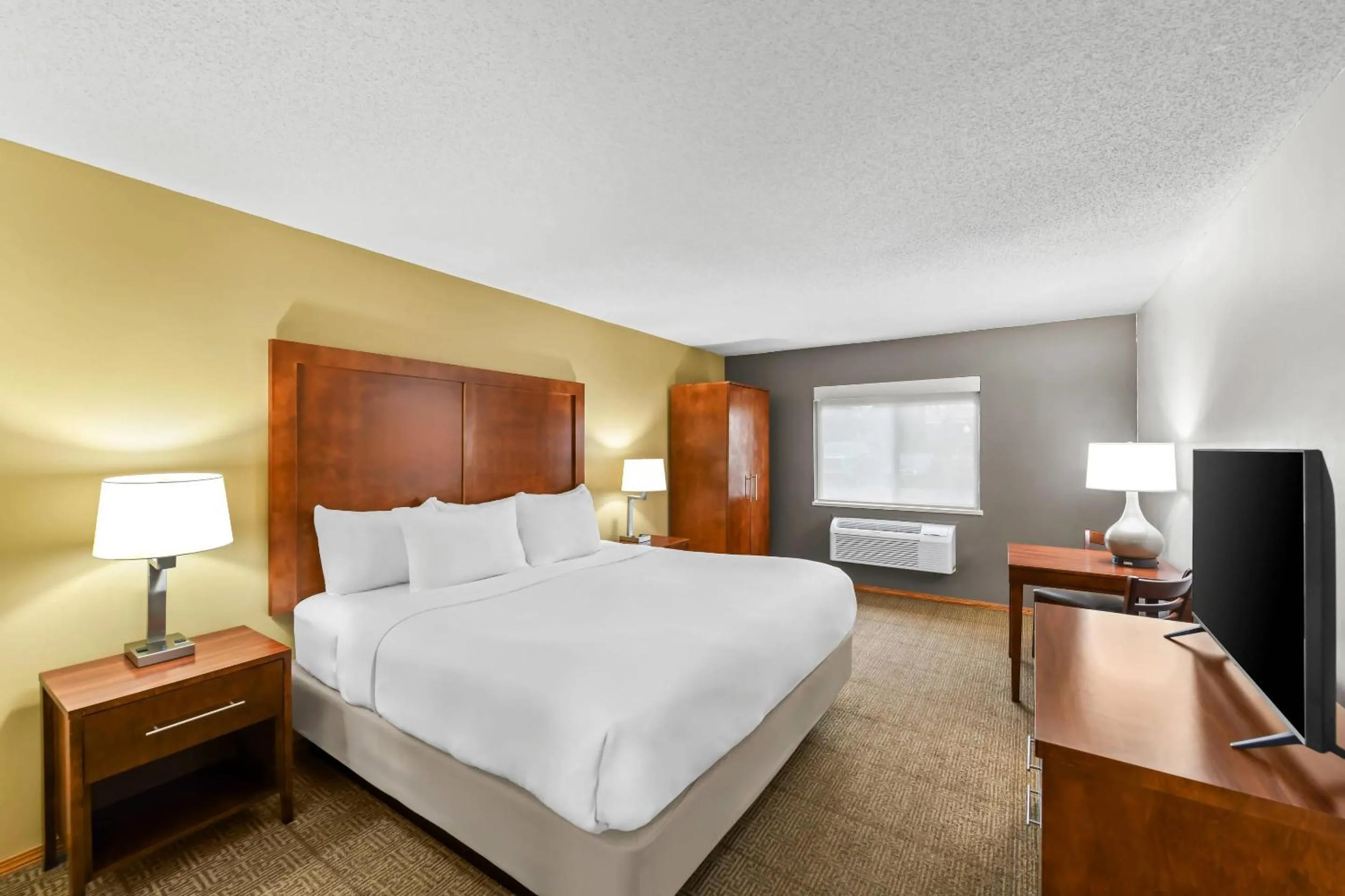 Bedroom, Bed in Comfort Inn Rhinelander