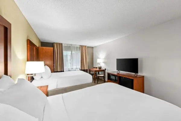 Bed in Comfort Inn Rhinelander