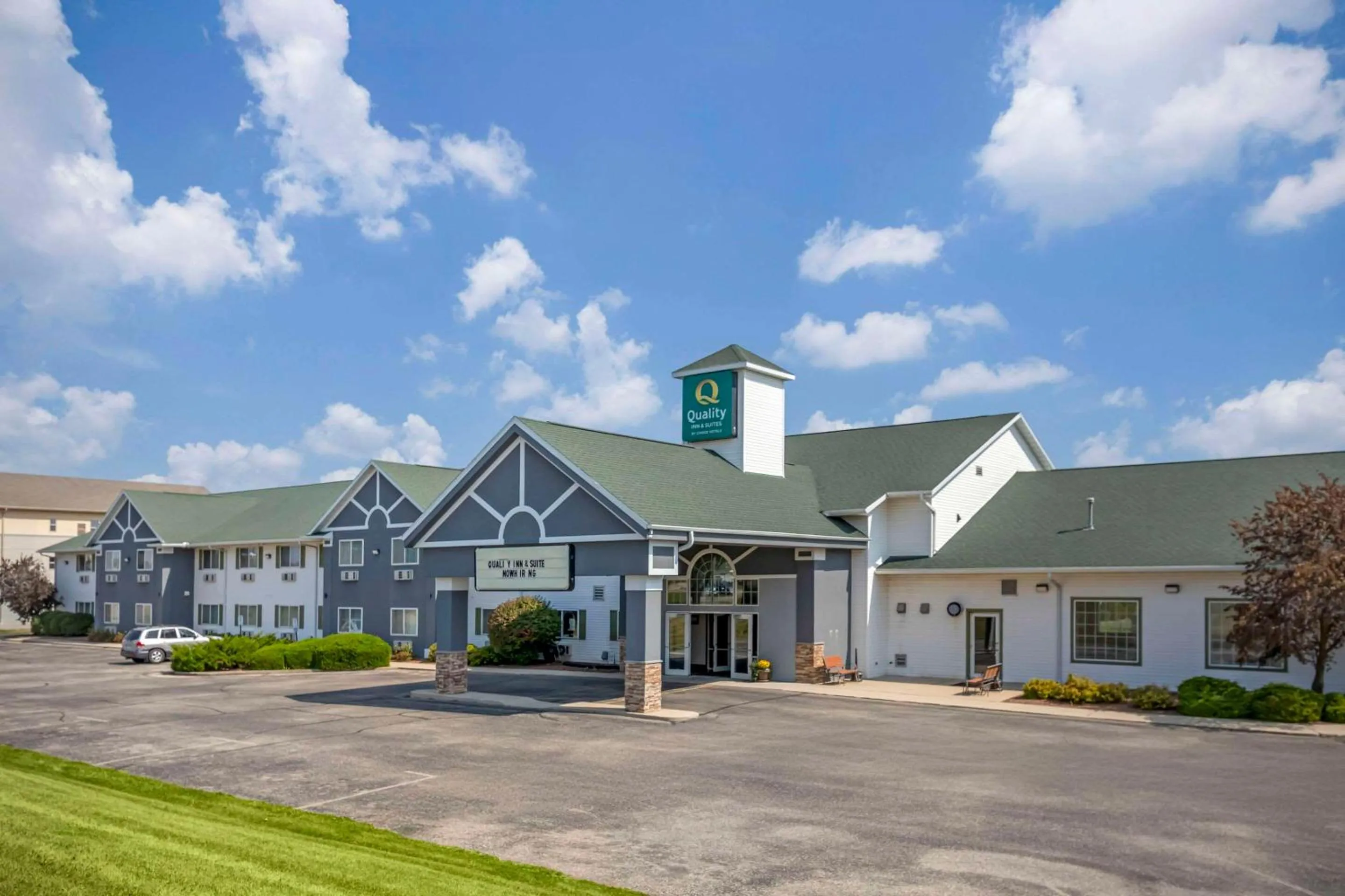 Property building in Quality Inn & Suites Stoughton - Madison South