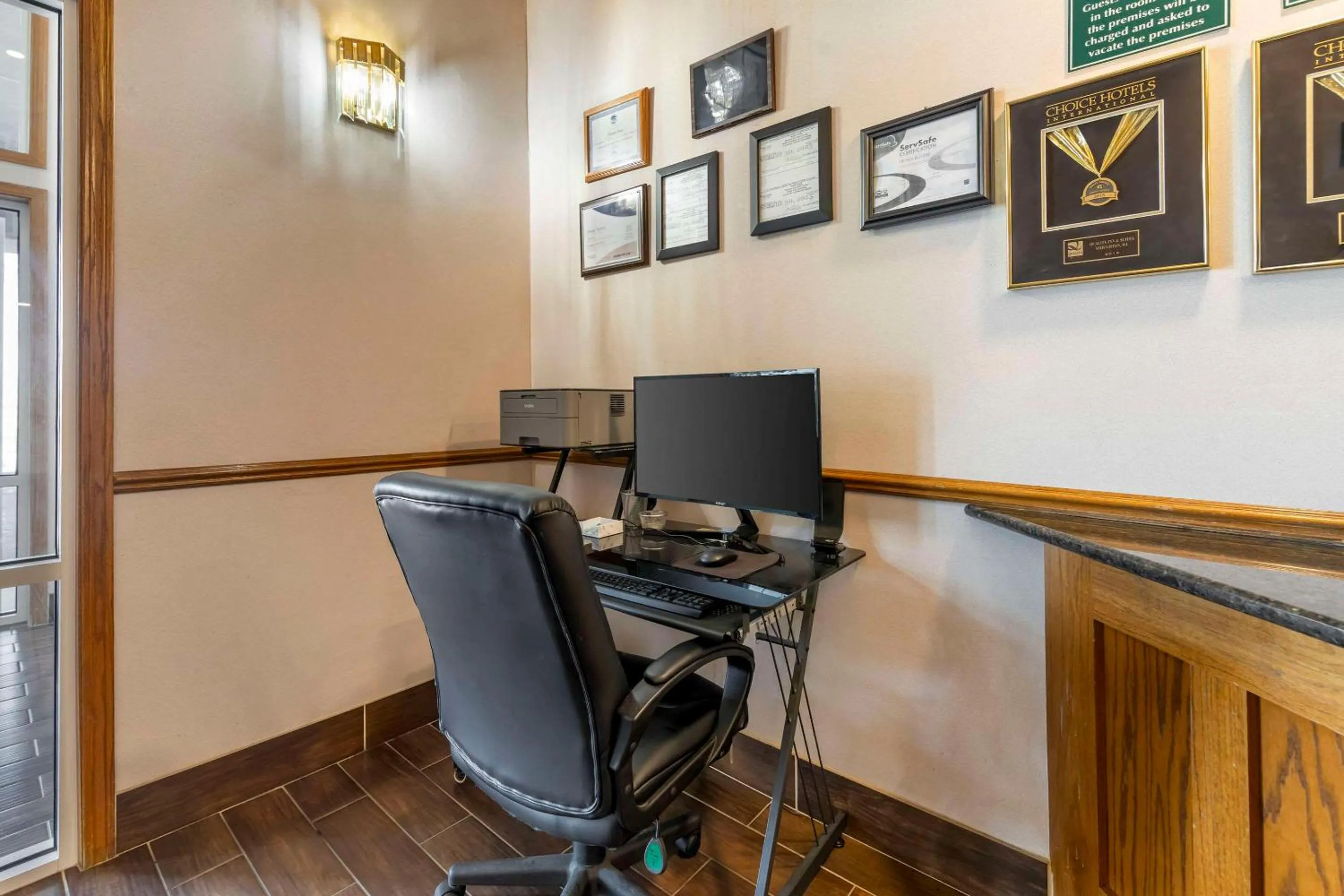 Business facilities in Quality Inn & Suites Stoughton - Madison South