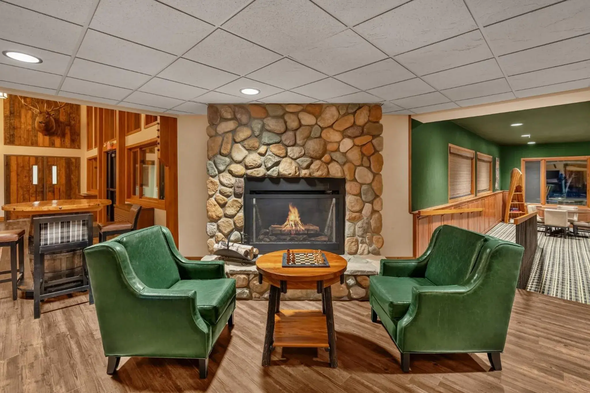 Property building in Holiday Inn Express & Suites Hayward by IHG Property building in Holiday Inn Express & Suites Hayward by IHG