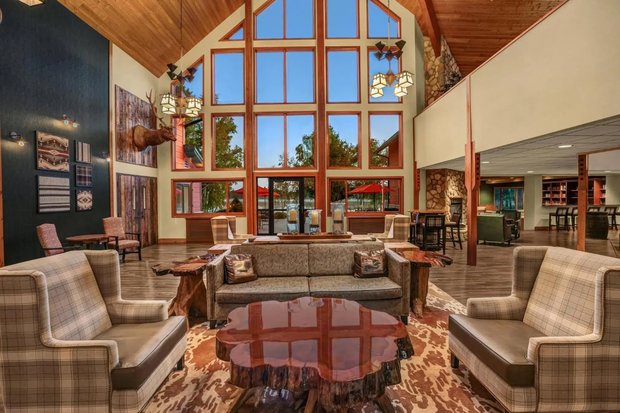 Property building in Holiday Inn Express & Suites Hayward by IHG Property building in Holiday Inn Express & Suites Hayward by IHG