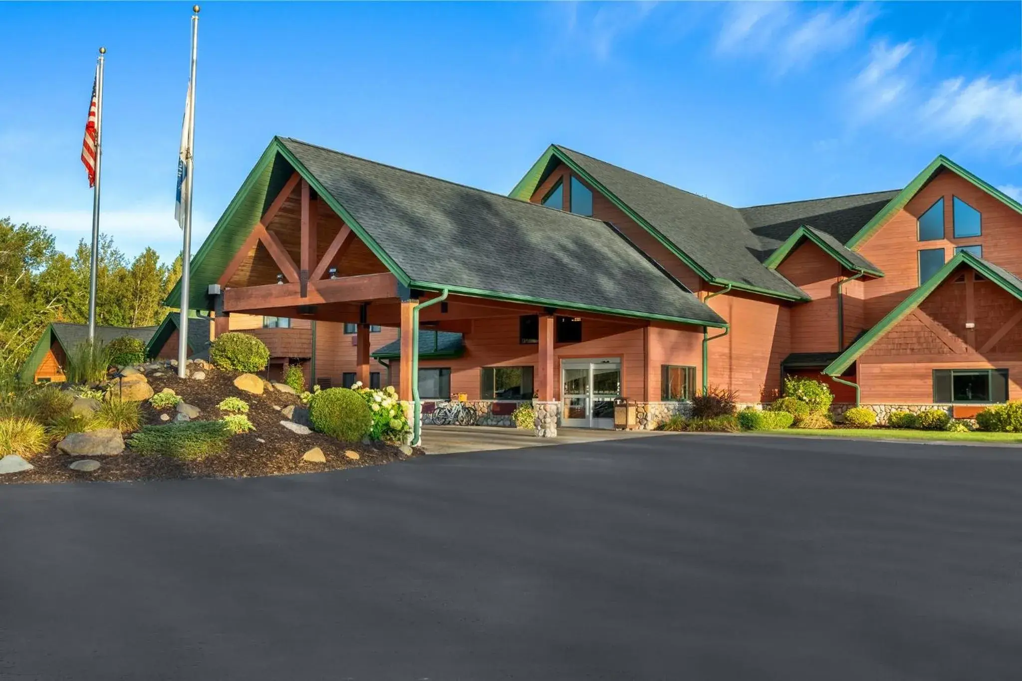 Property building in Holiday Inn Express & Suites Hayward by IHG Property building in Holiday Inn Express & Suites Hayward by IHG