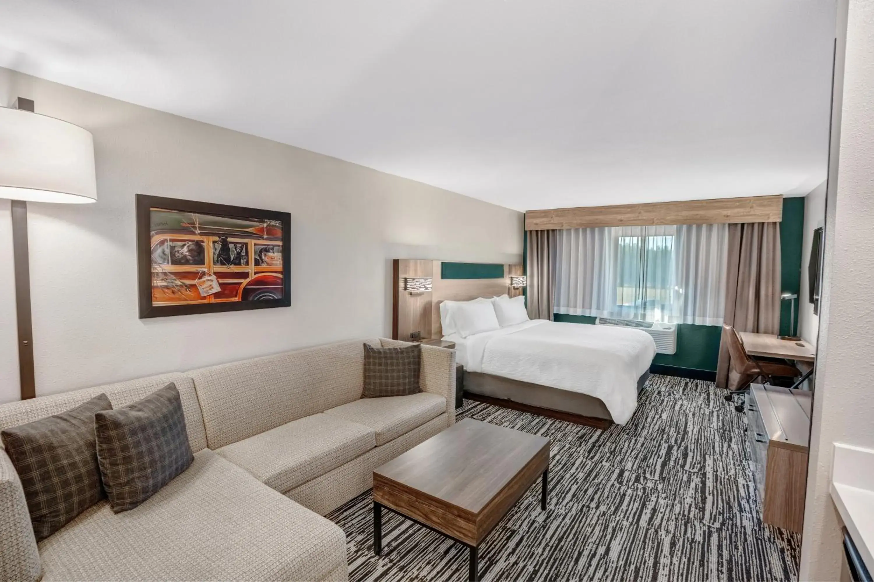 Photo of the whole room, Bed in Holiday Inn Express & Suites Hayward by IHG Photo of the whole room, Bed in Holiday Inn Express & Suites Hayward by IHG