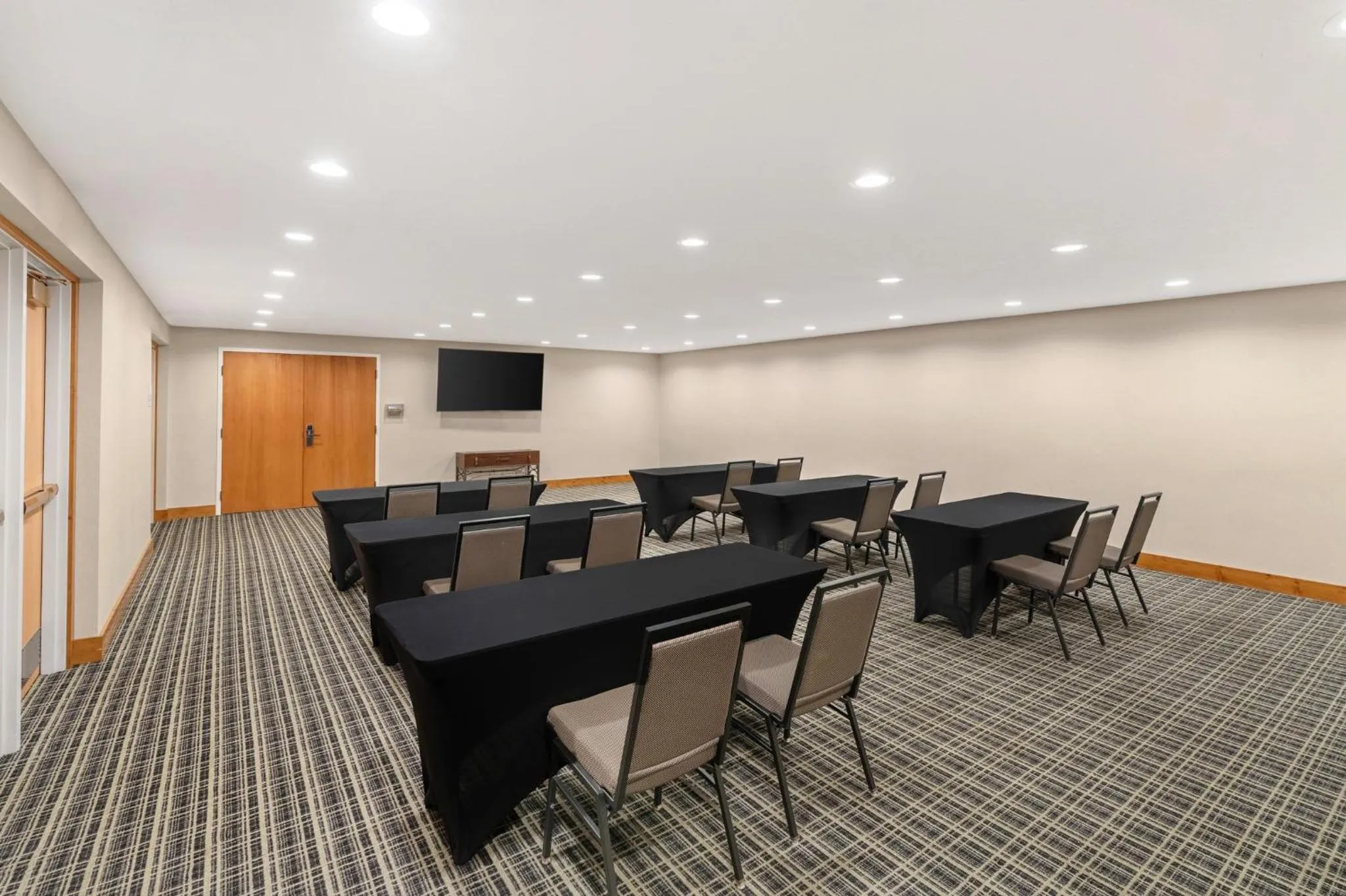 Meeting/conference room in Holiday Inn Express & Suites Hayward by IHG