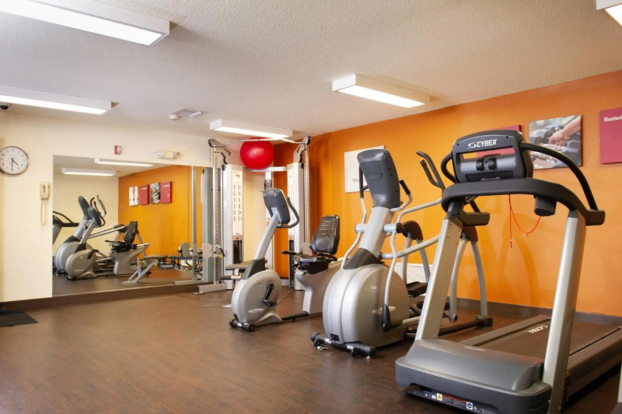 Fitness centre/facilities in Holiday Inn Express & Suites Hayward by IHG