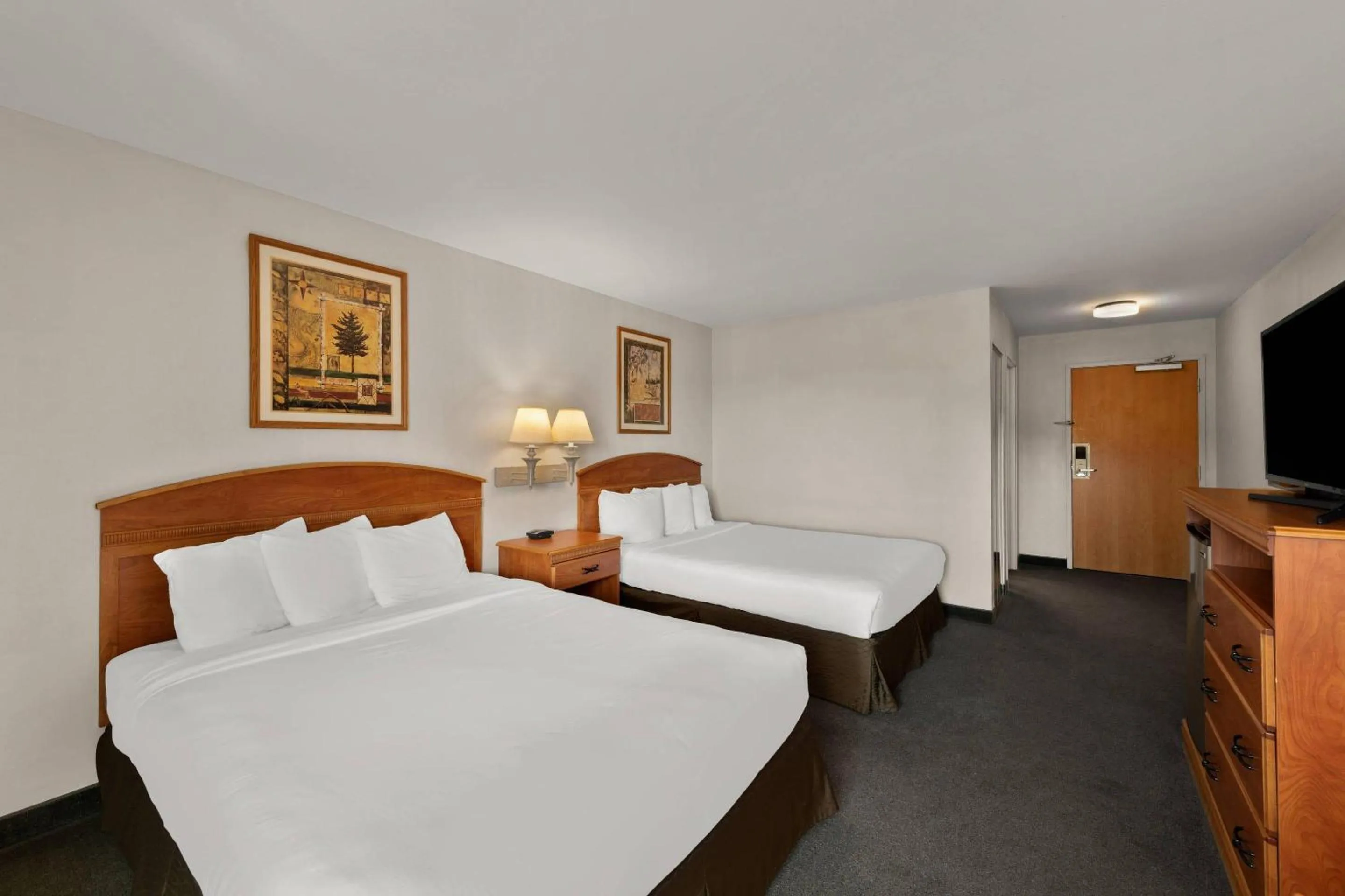 Bedroom, Bed in Rodeway Inn & Suites Tomahawk