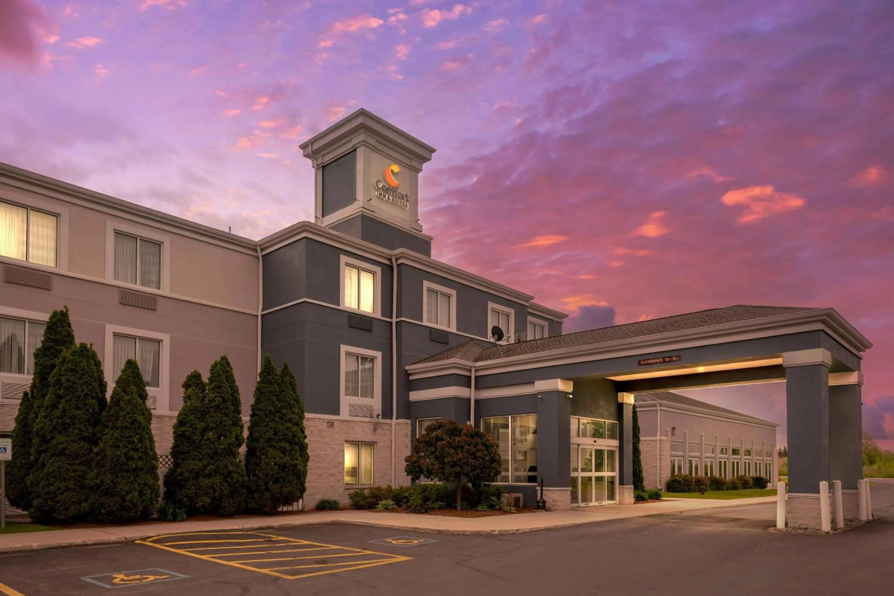 Property building in Comfort Inn & Suites Sheboygan I-43