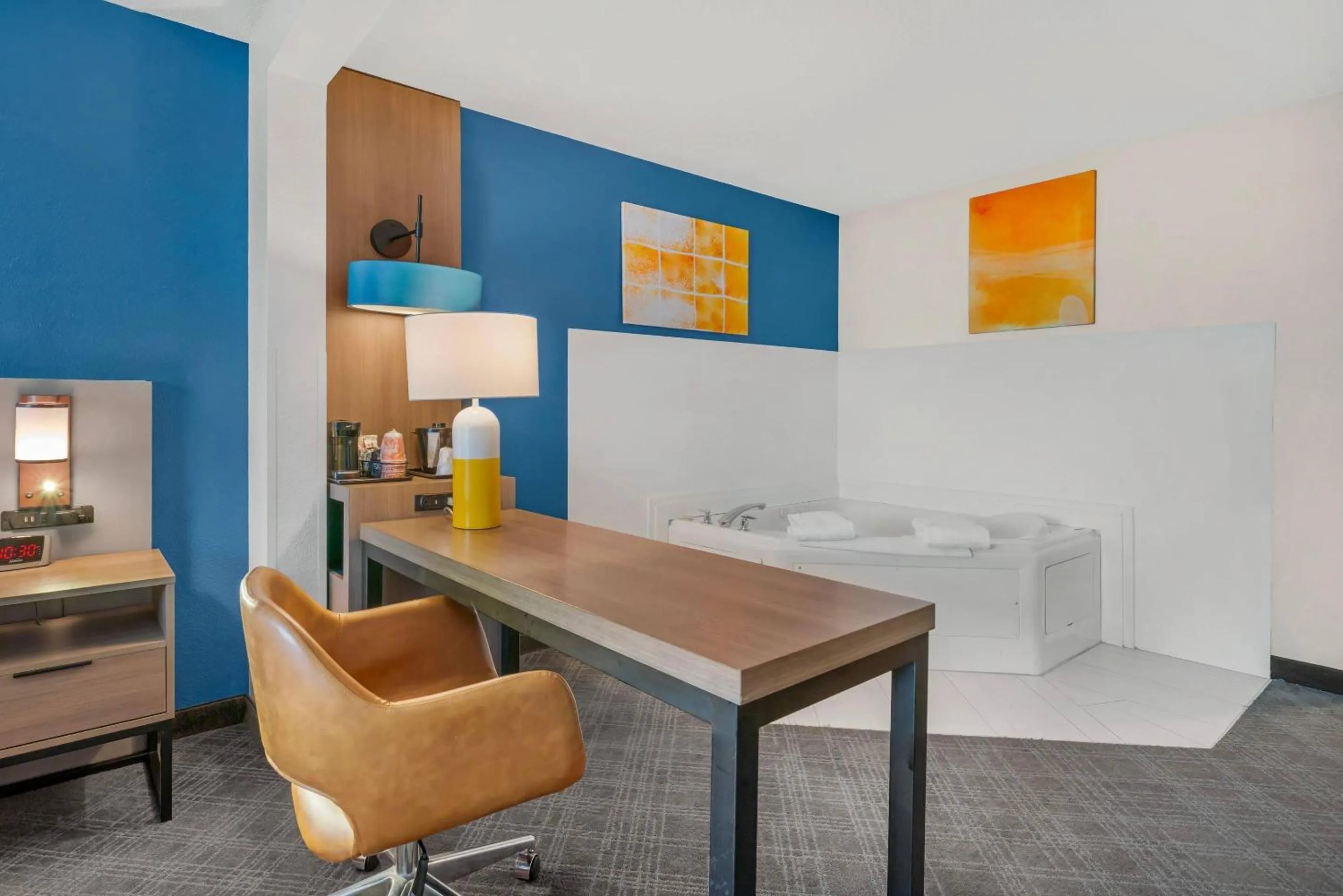 Bedroom, Bed in Comfort Inn & Suites Sheboygan I-43