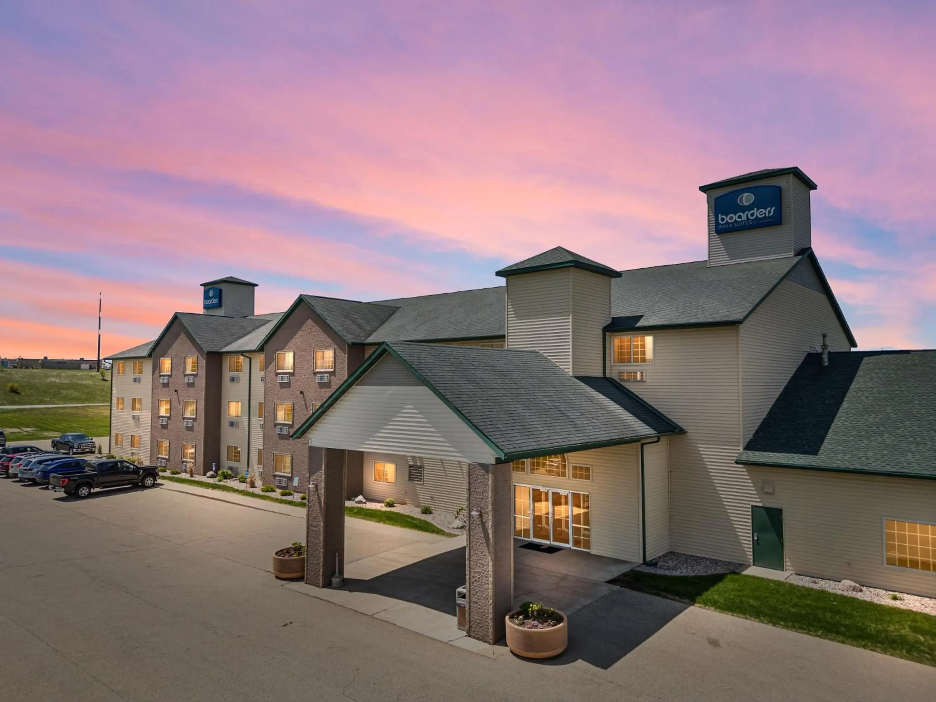 Property building in Boarders Inn & Suites by Cobblestone Hotels - Shawano Property building in Boarders Inn & Suites by Cobblestone Hotels - Shawano