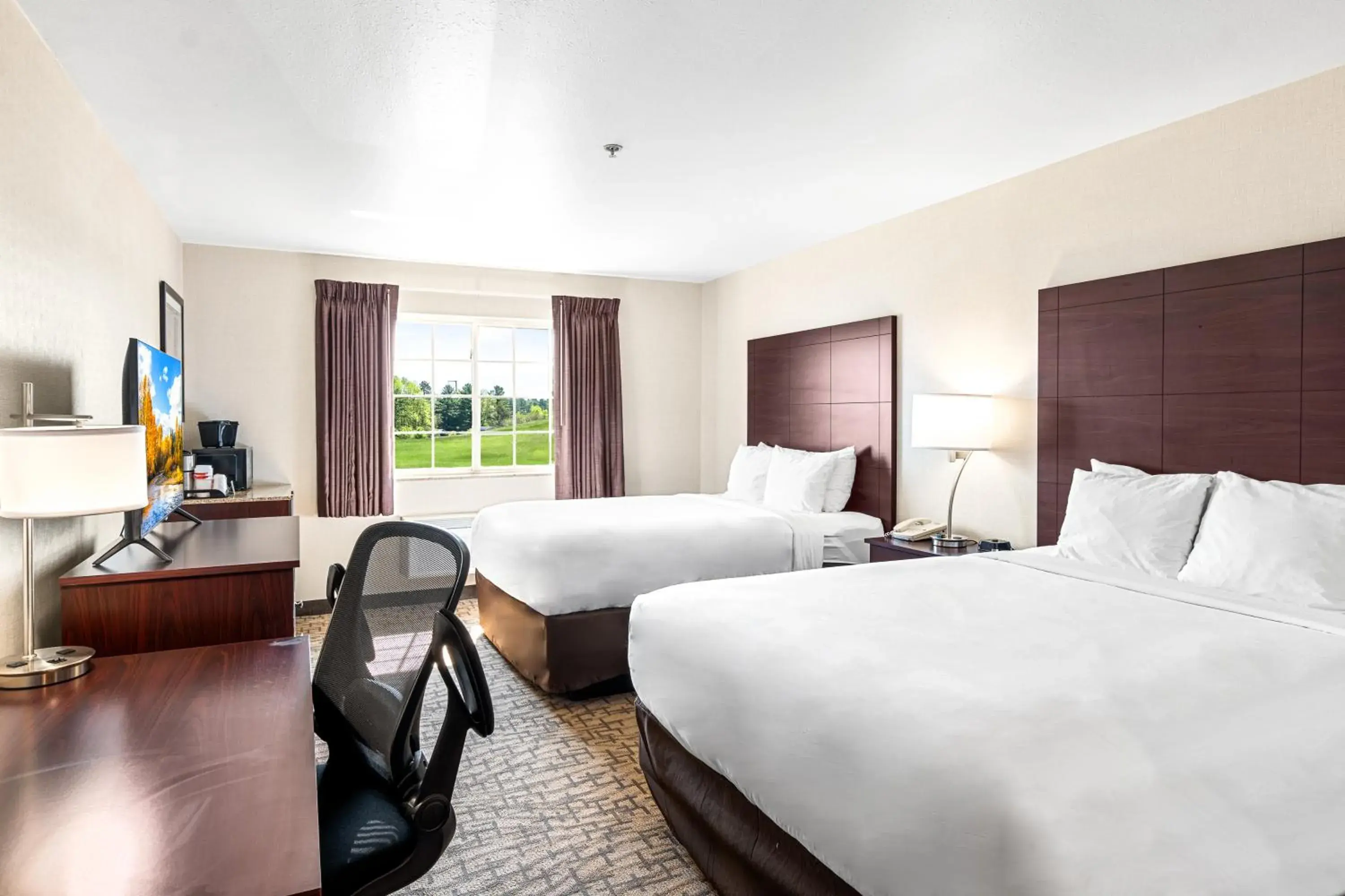 Photo of the whole room, Bed in Boarders Inn & Suites by Cobblestone Hotels - Shawano Photo of the whole room, Bed in Boarders Inn & Suites by Cobblestone Hotels - Shawano