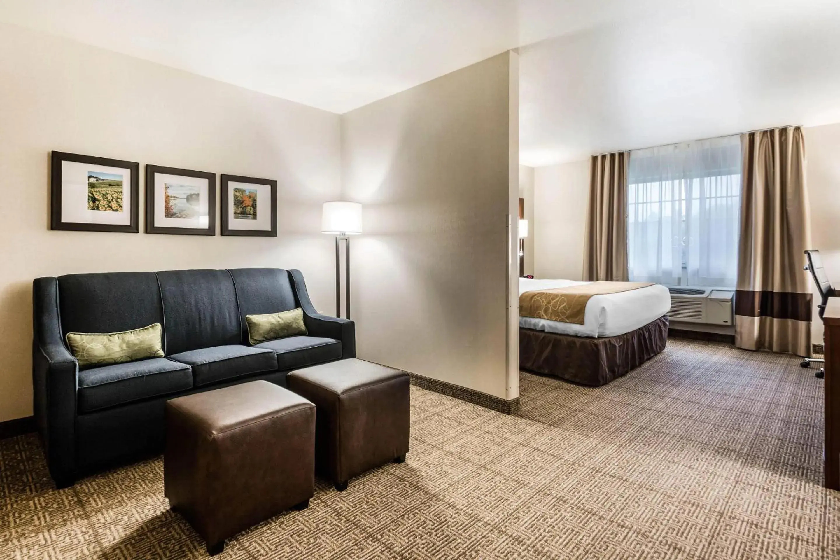 Bedroom, Bed in Comfort Suites at Par 4 Resort Bedroom, Bed in Comfort Suites at Par 4 Resort