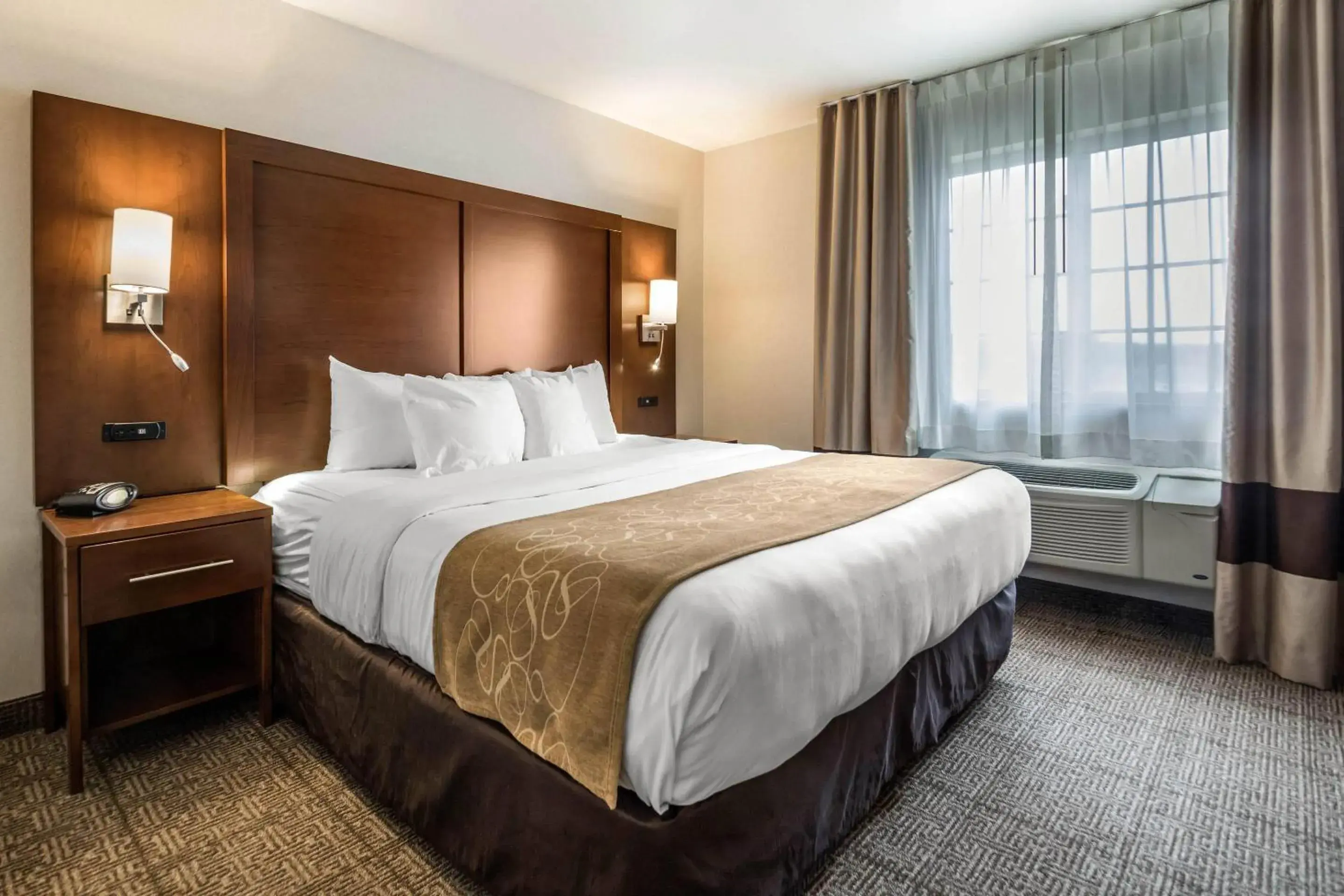 Bedroom, Bed in Comfort Suites at Par 4 Resort Bedroom, Bed in Comfort Suites at Par 4 Resort