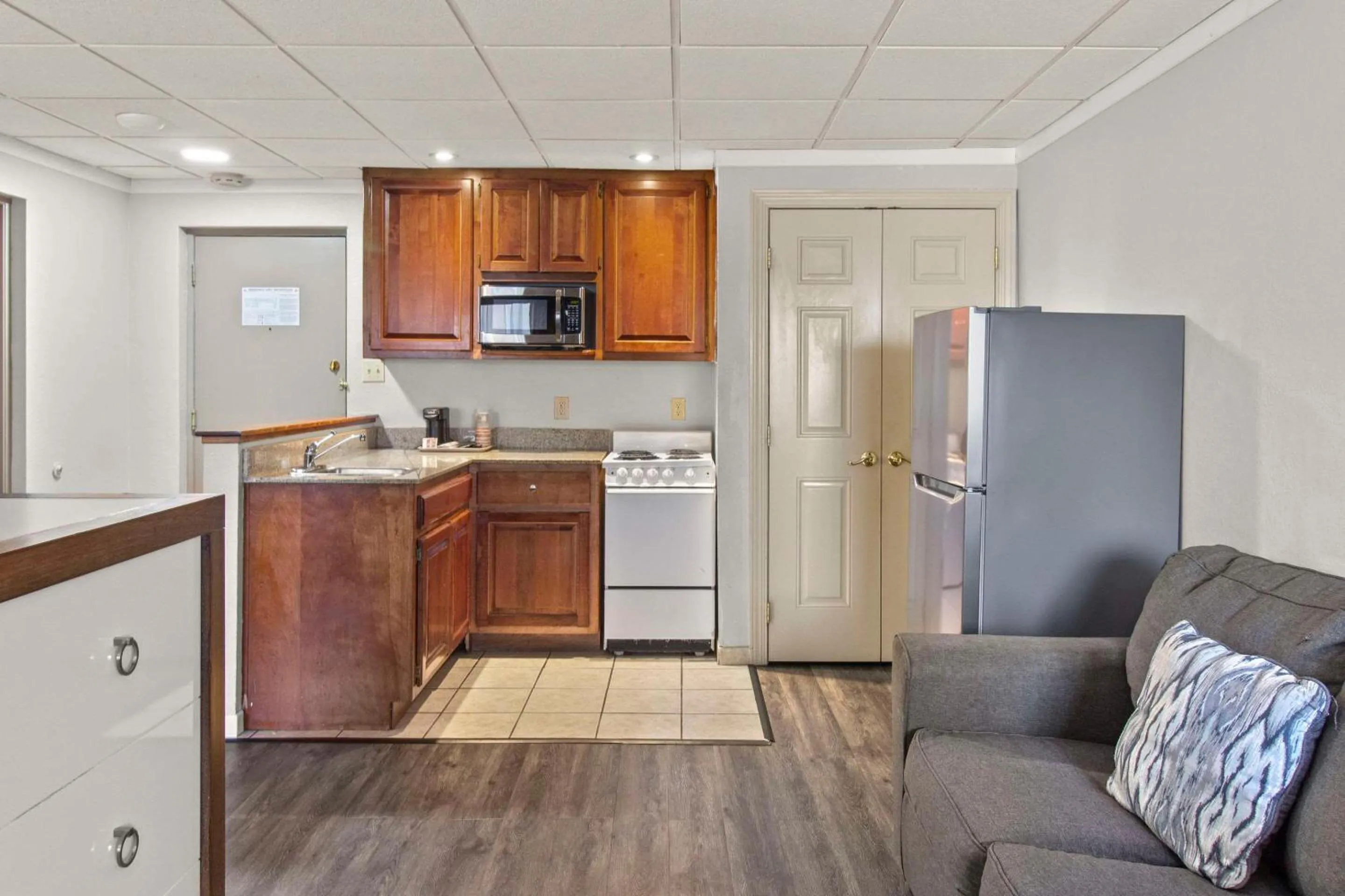 Bedroom in Quality Inn & Suites Green Bay Downtown