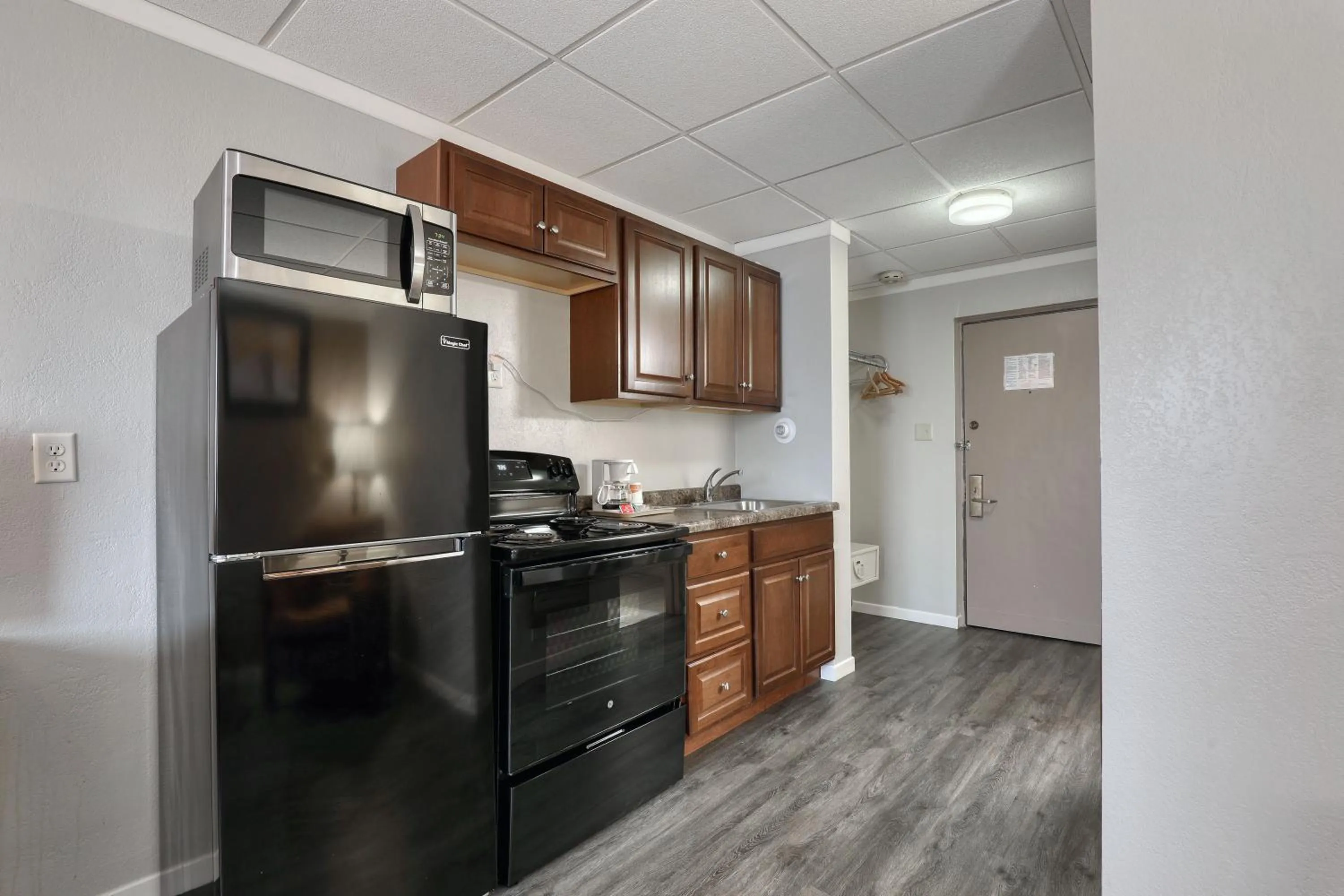 Kitchen or kitchenette in Quality Inn & Suites Green Bay Downtown