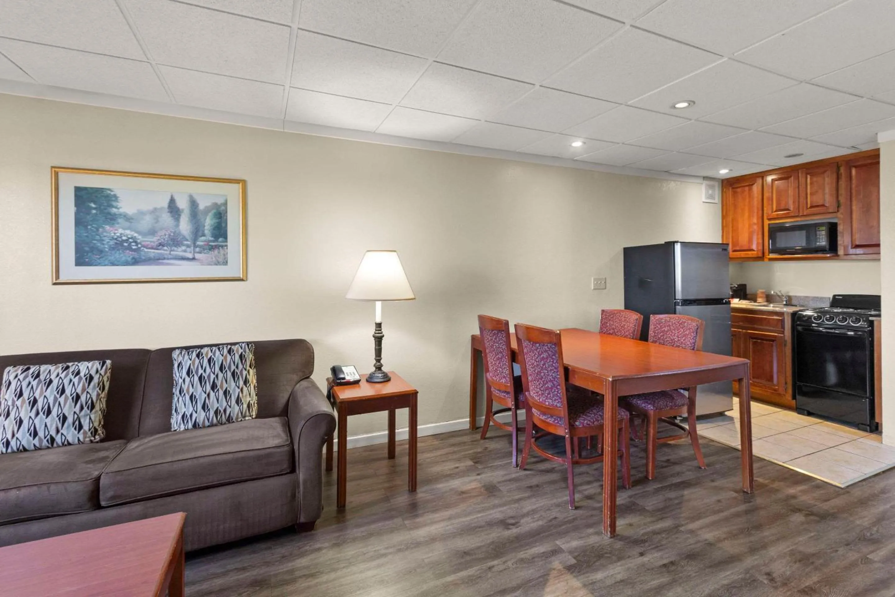 Bedroom in Quality Inn & Suites Green Bay Downtown