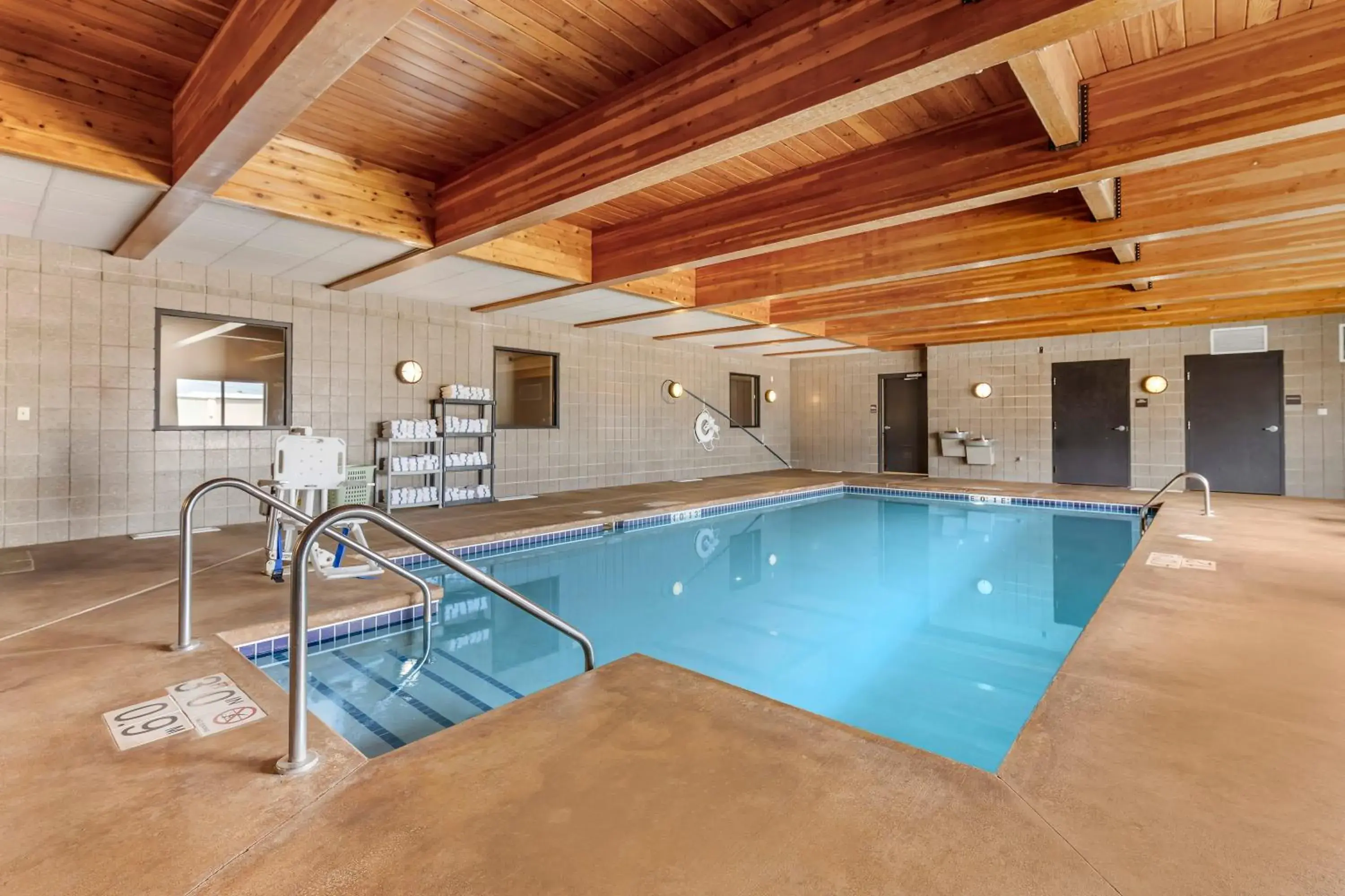 Swimming pool in Sleep Inn & Suites Wisconsin Rapids Swimming pool in Sleep Inn & Suites Wisconsin Rapids