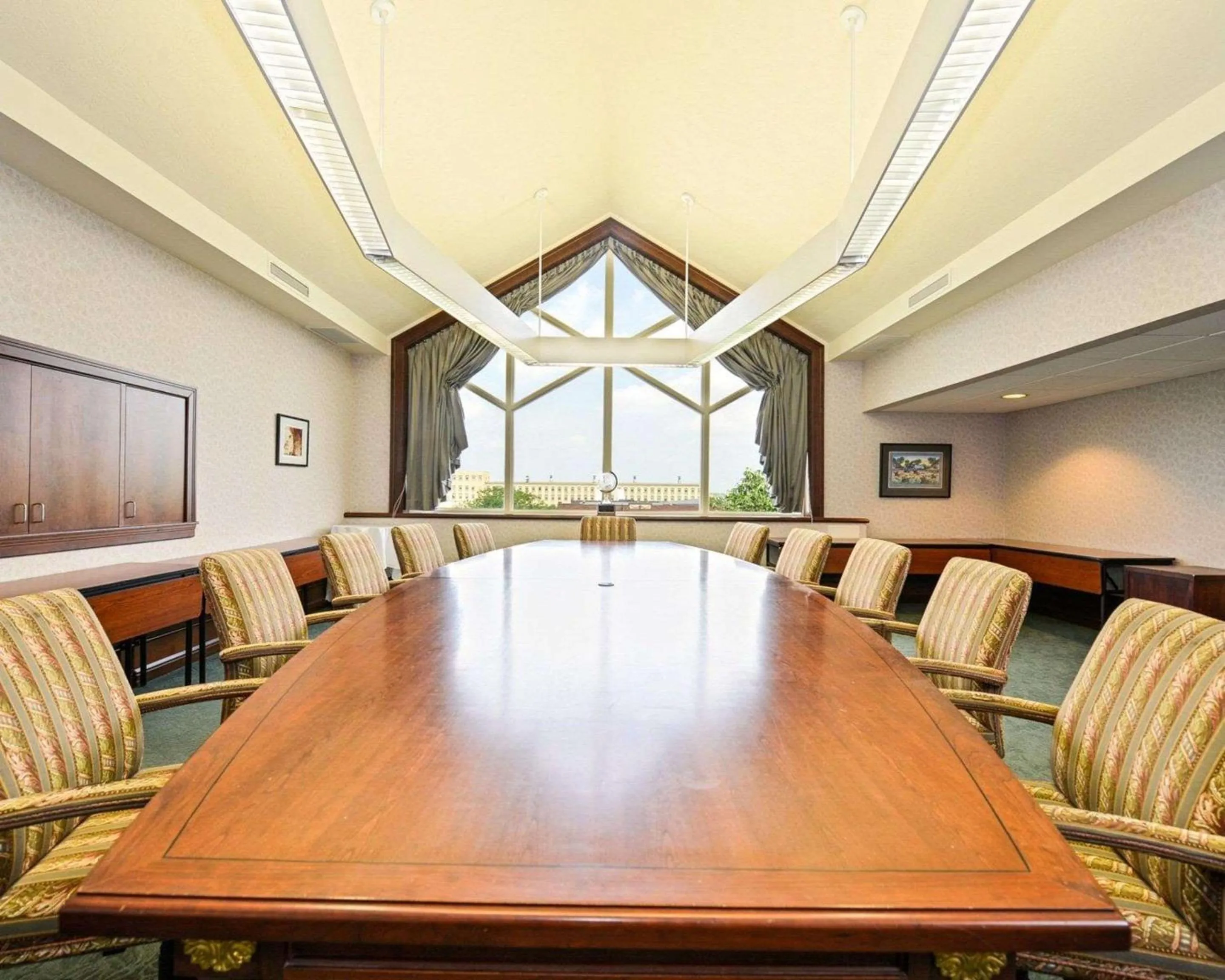Meeting/conference room in Kress Inn, an Ascend Collection Hotel