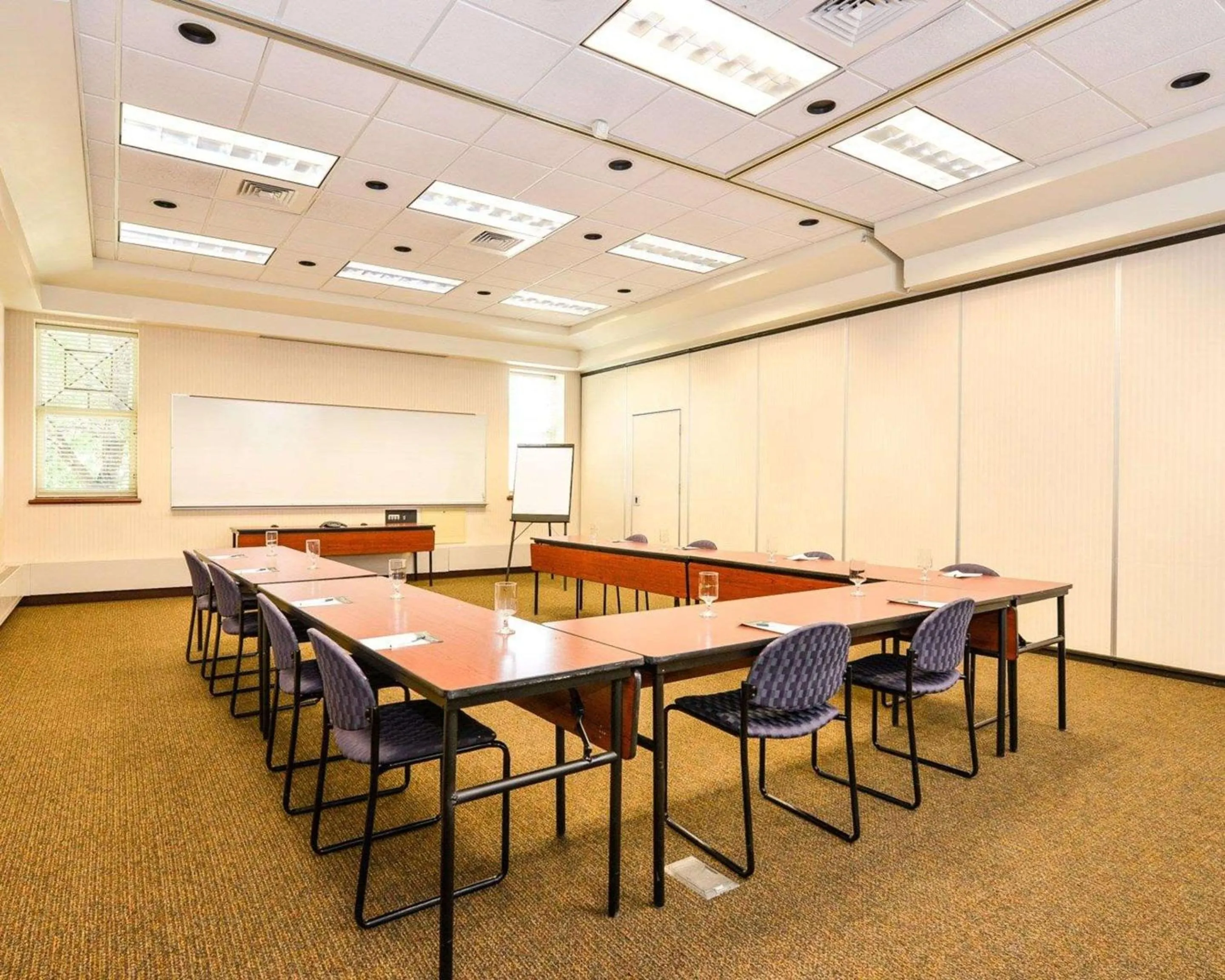 Meeting/conference room in Kress Inn, an Ascend Collection Hotel
