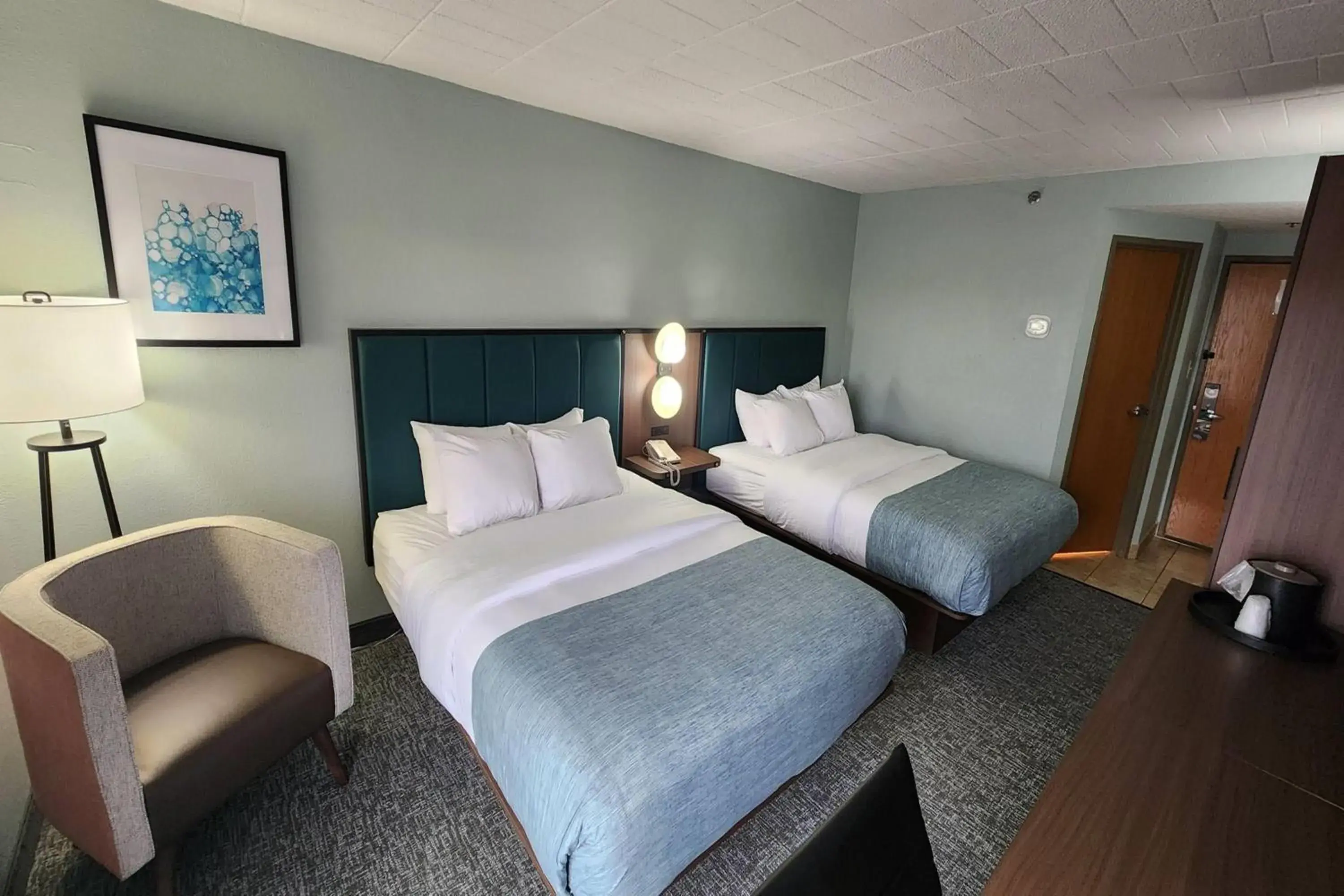 Photo of the whole room, Bed in Wingate by Wyndham Cranberry Photo of the whole room, Bed in Wingate by Wyndham Cranberry