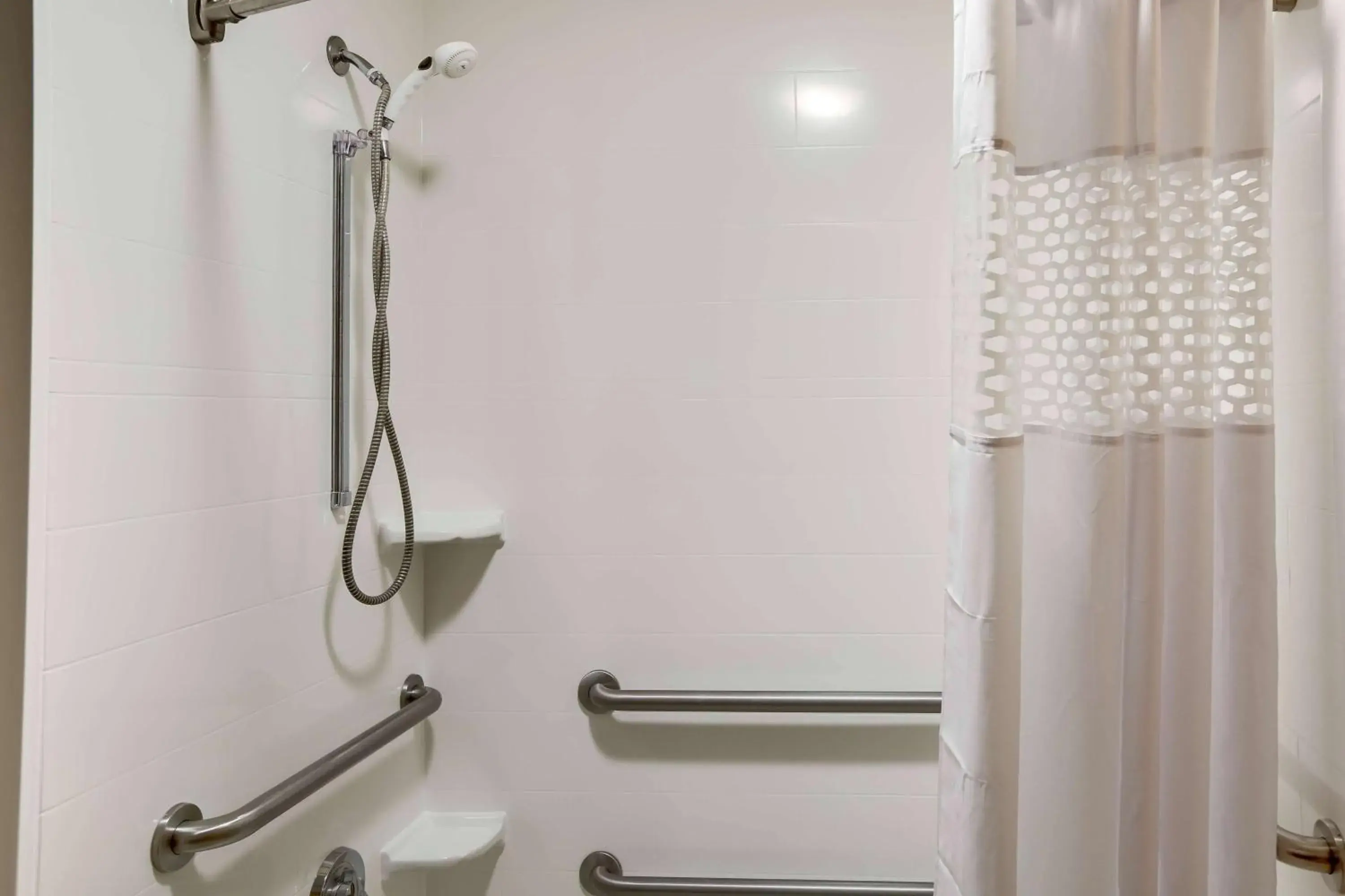 Bathroom in Wingate by Wyndham Cranberry Bathroom in Wingate by Wyndham Cranberry