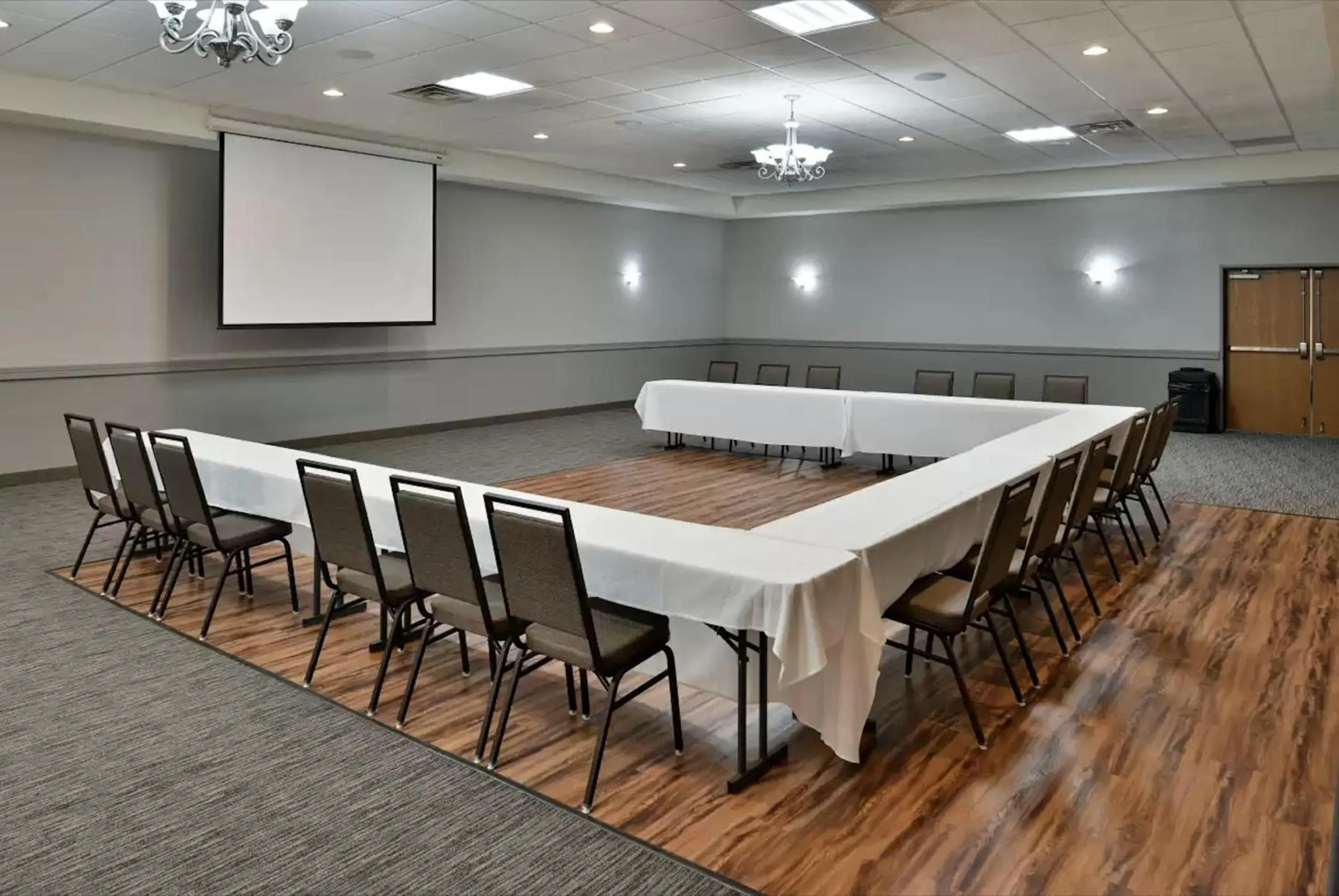 Comfort Inn & Suites Madison North