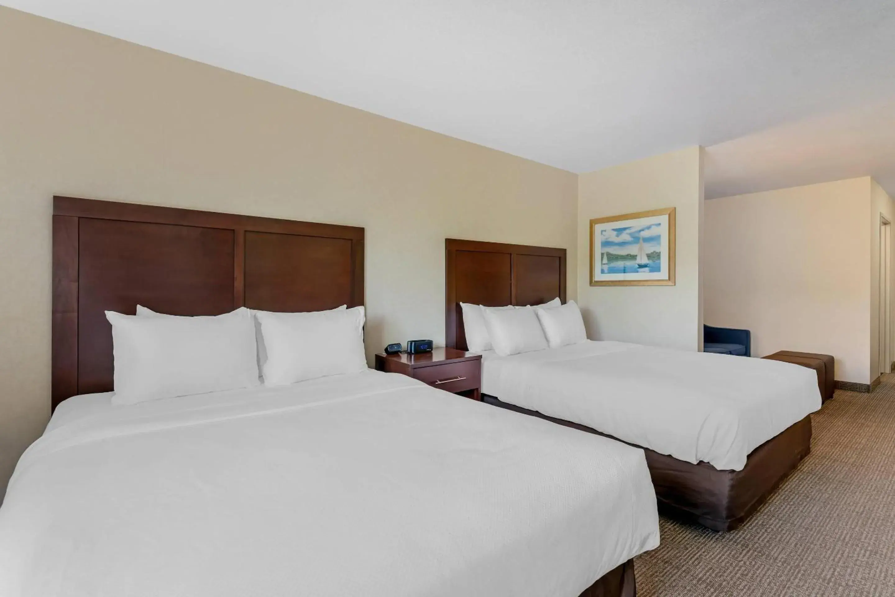 Bedroom, Bed in Comfort Suites Lake Geneva East Bedroom, Bed in Comfort Suites Lake Geneva East