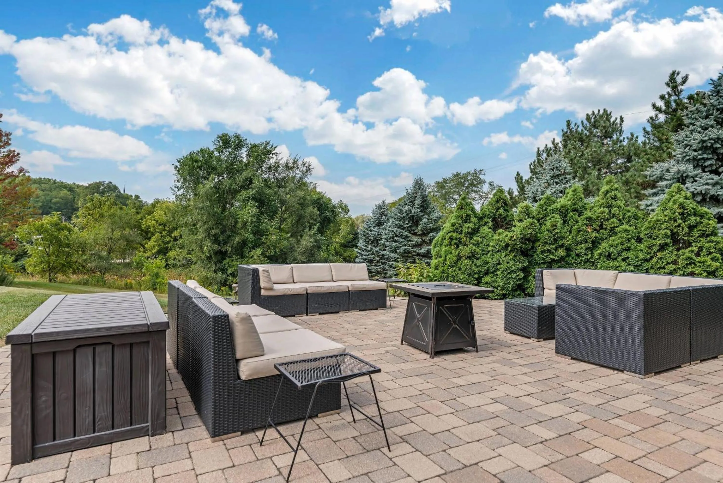 Swimming pool in Comfort Suites Lake Geneva East