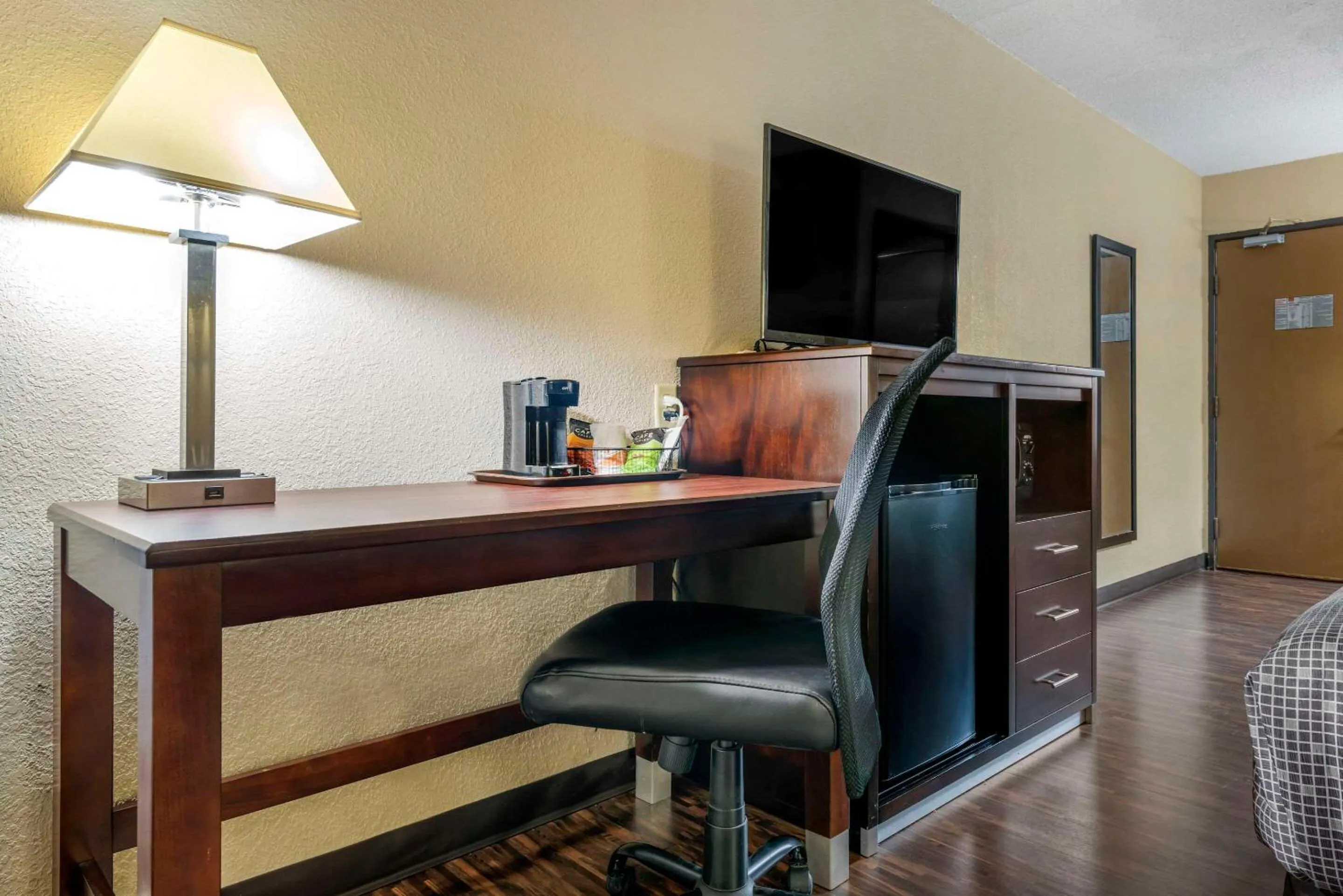 Bedroom in Econo Lodge La Crosse North