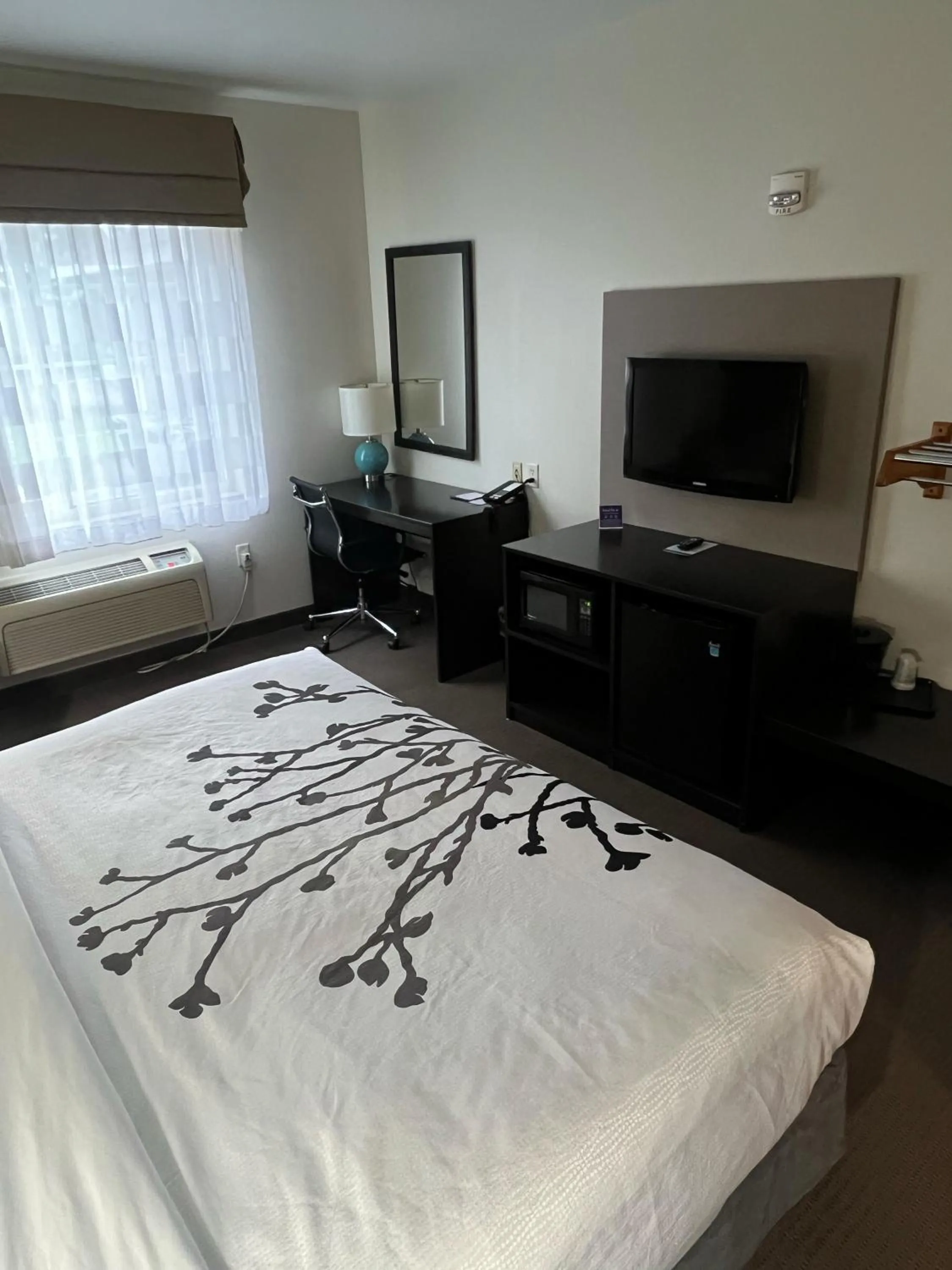 Bed in Sleep Inn & Suites Conference Center Eau Claire North