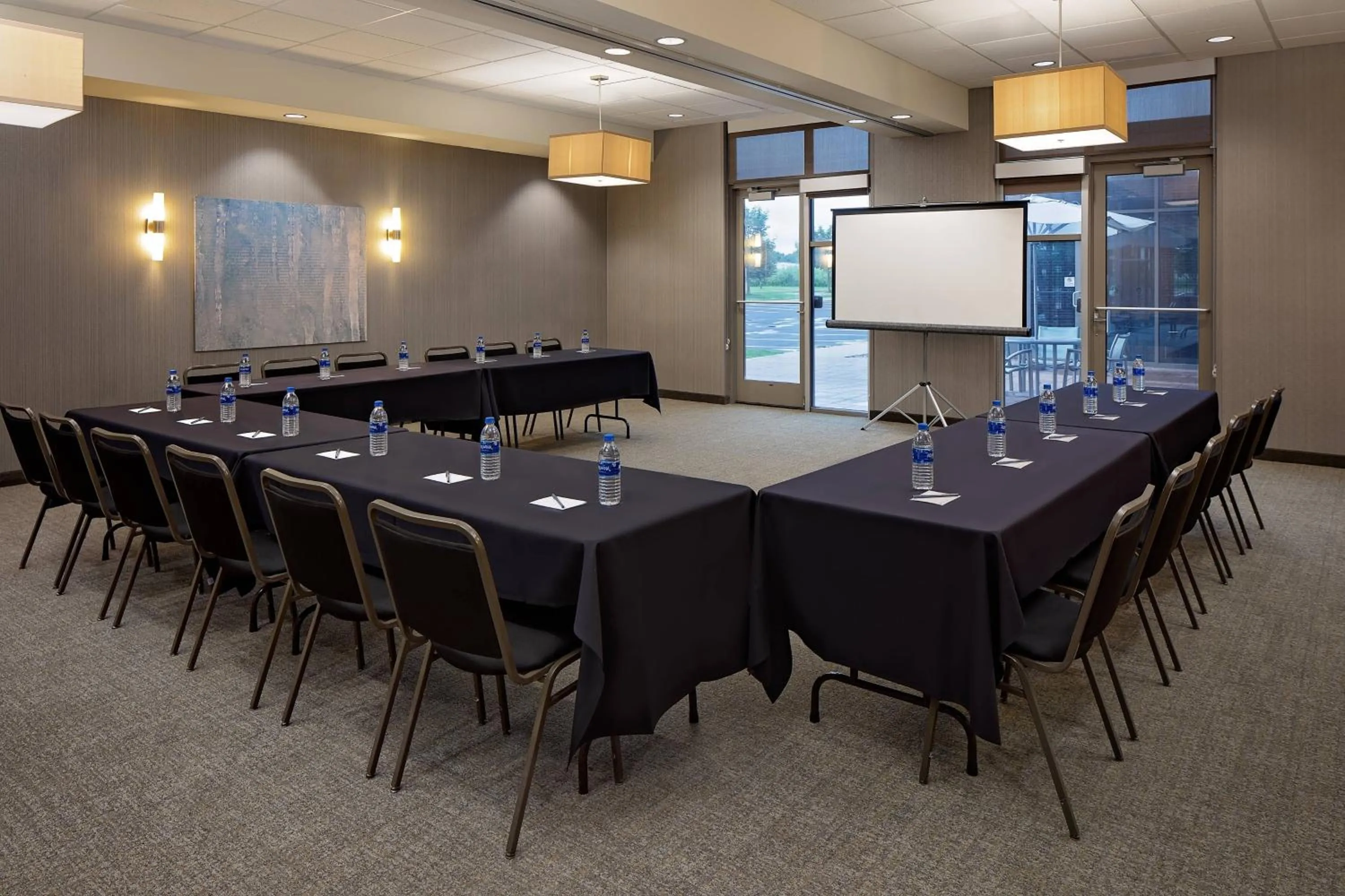Meeting/conference room in SpringHill Suites by Marriott Green Bay