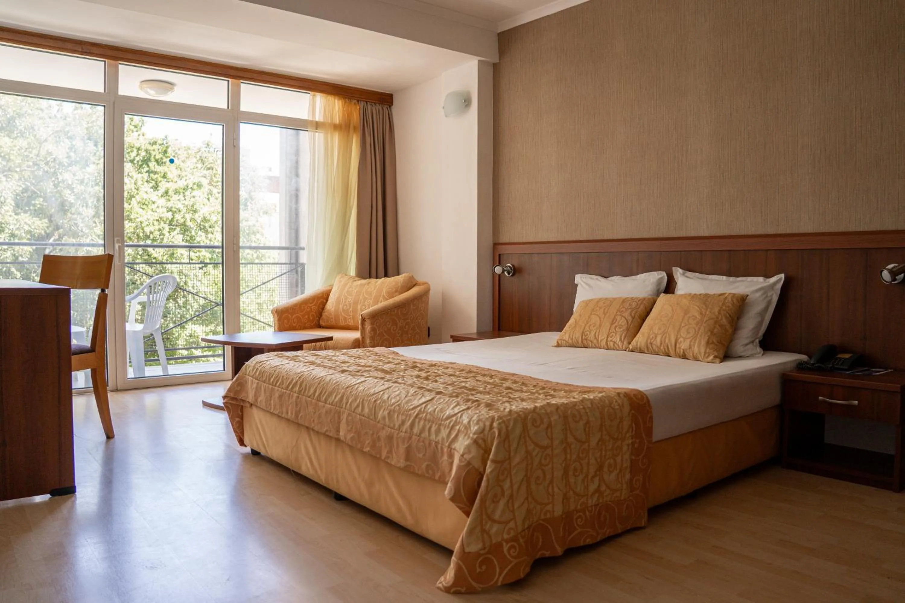 View (from property/room), Bed in Park Hotel Perla