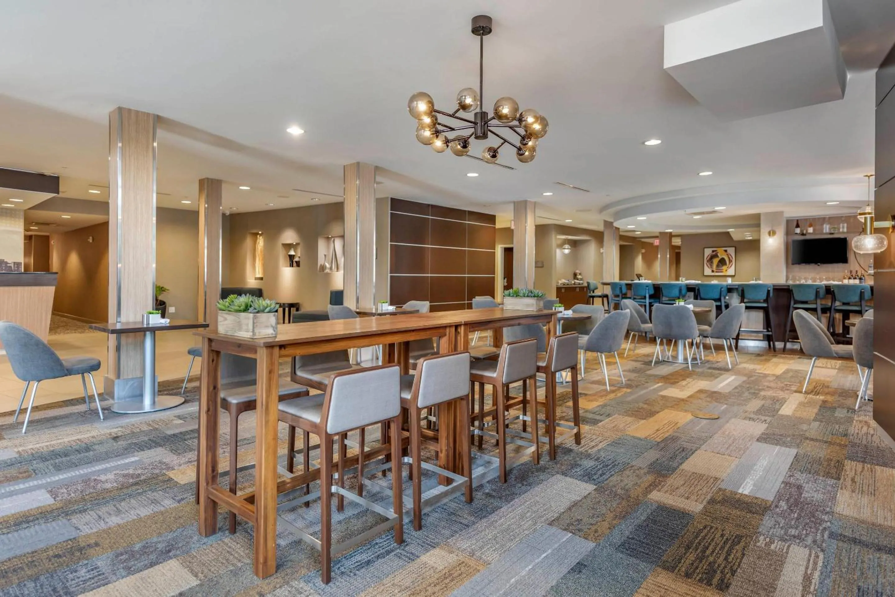 Restaurant/places to eat in Cambria Hotel Madison East