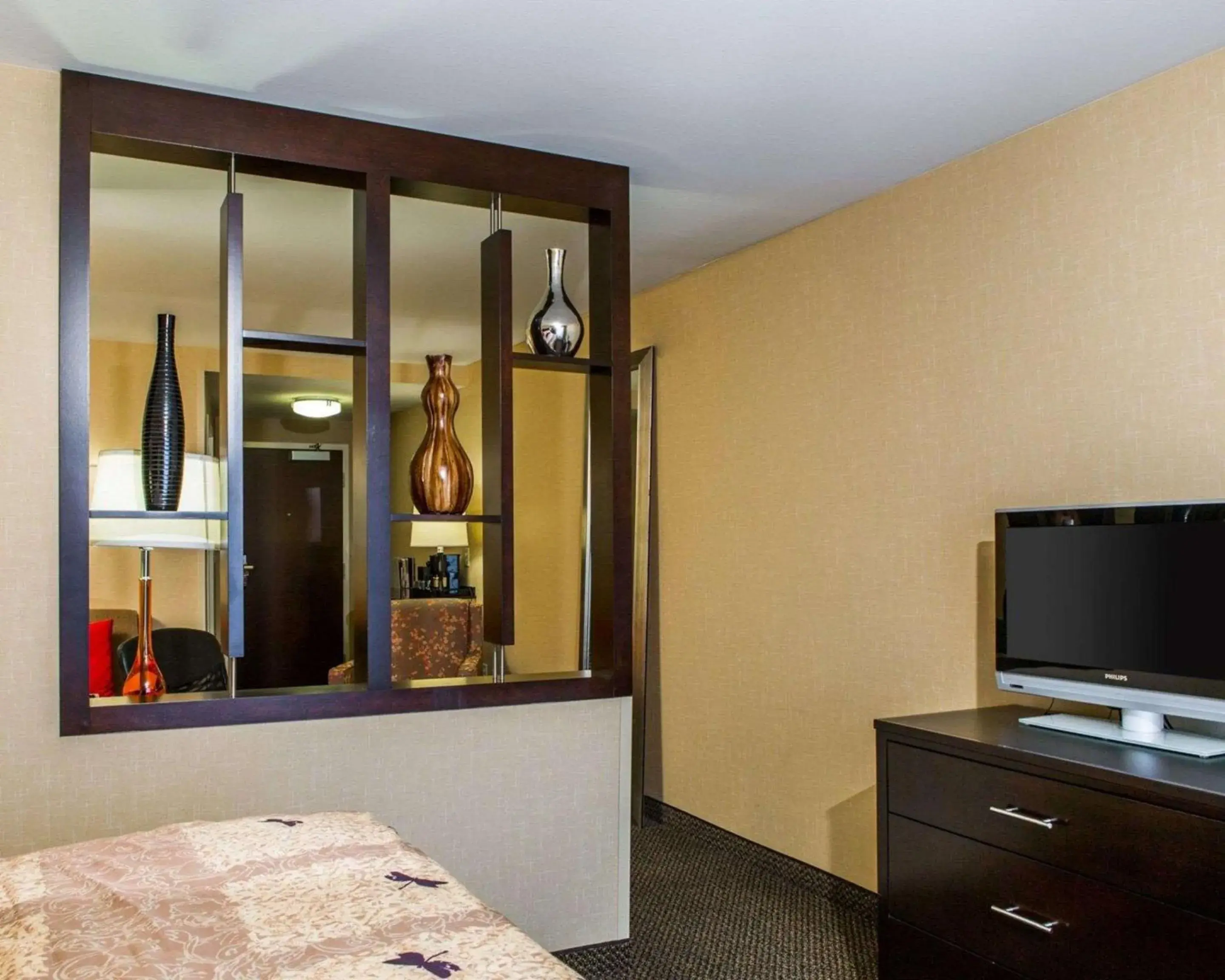 Bedroom, Bed in Cambria Hotel Appleton Bedroom, Bed in Cambria Hotel Appleton