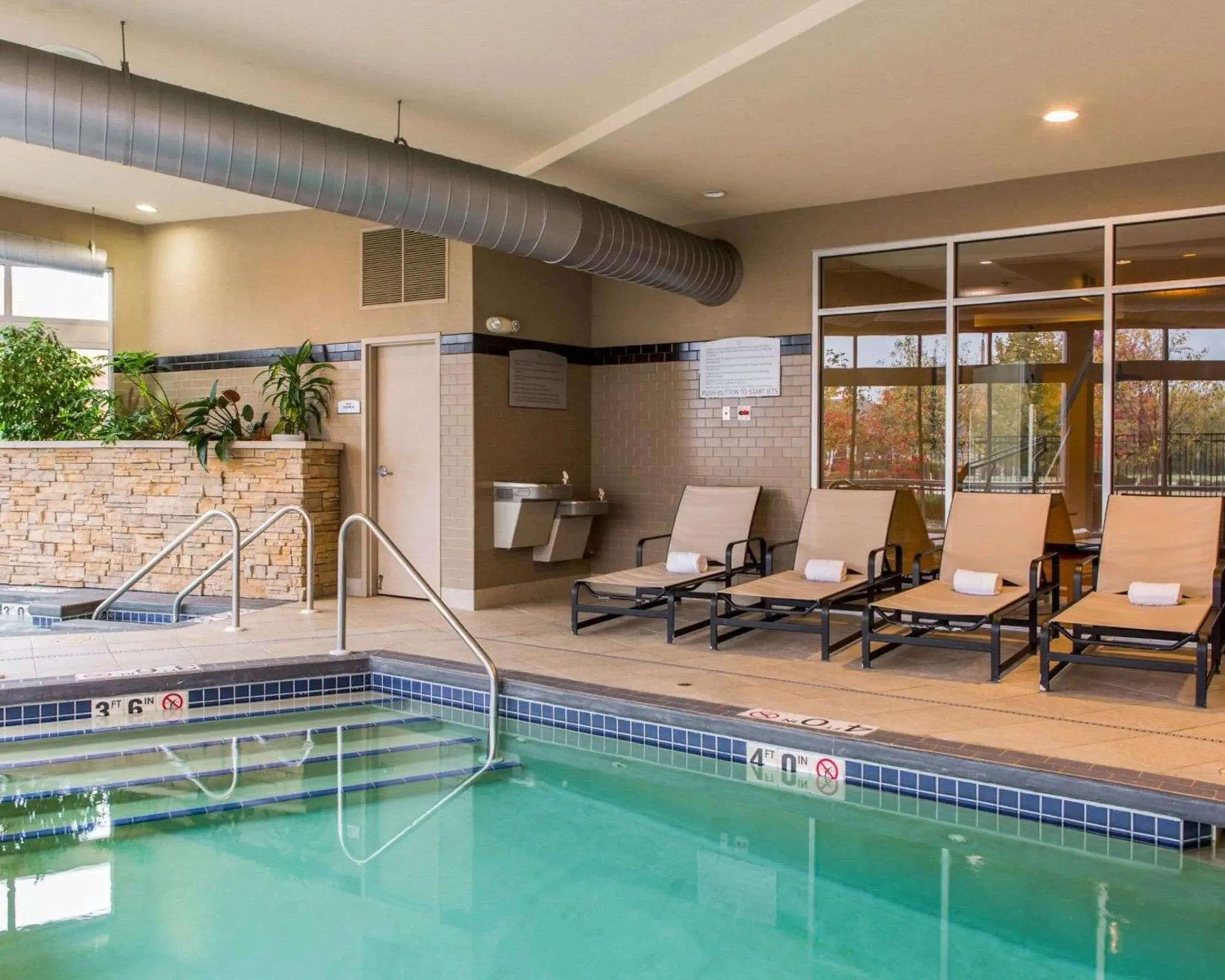 Swimming pool in Cambria Hotel Appleton Swimming pool in Cambria Hotel Appleton