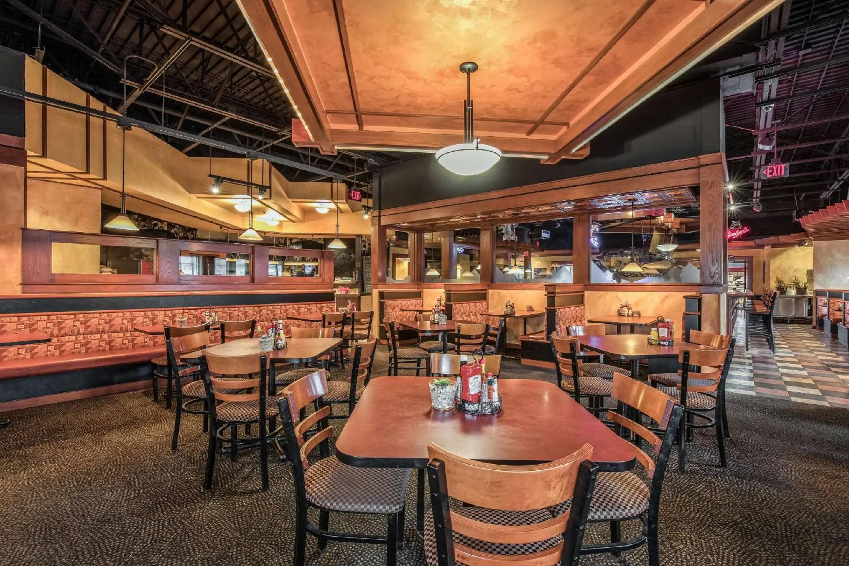 Restaurant/places to eat in Clarion Hotel and Convention Center Baraboo Restaurant/places to eat in Clarion Hotel and Convention Center Baraboo