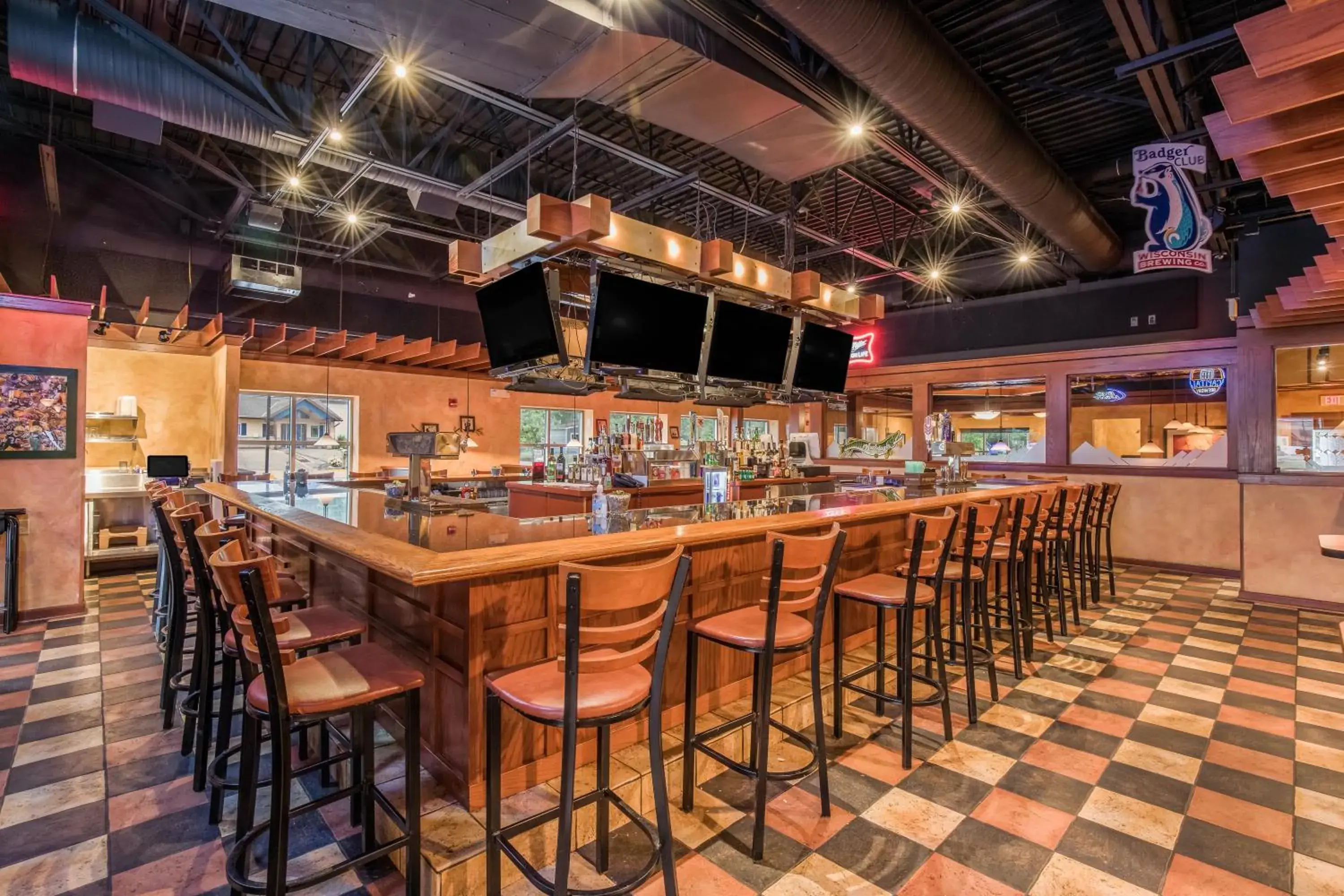 Restaurant/places to eat in Clarion Hotel and Convention Center Baraboo Restaurant/places to eat in Clarion Hotel and Convention Center Baraboo