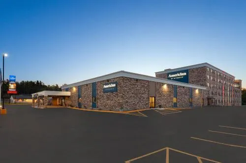 AmericInn & Suites by Wyndham Baraboo Event Center