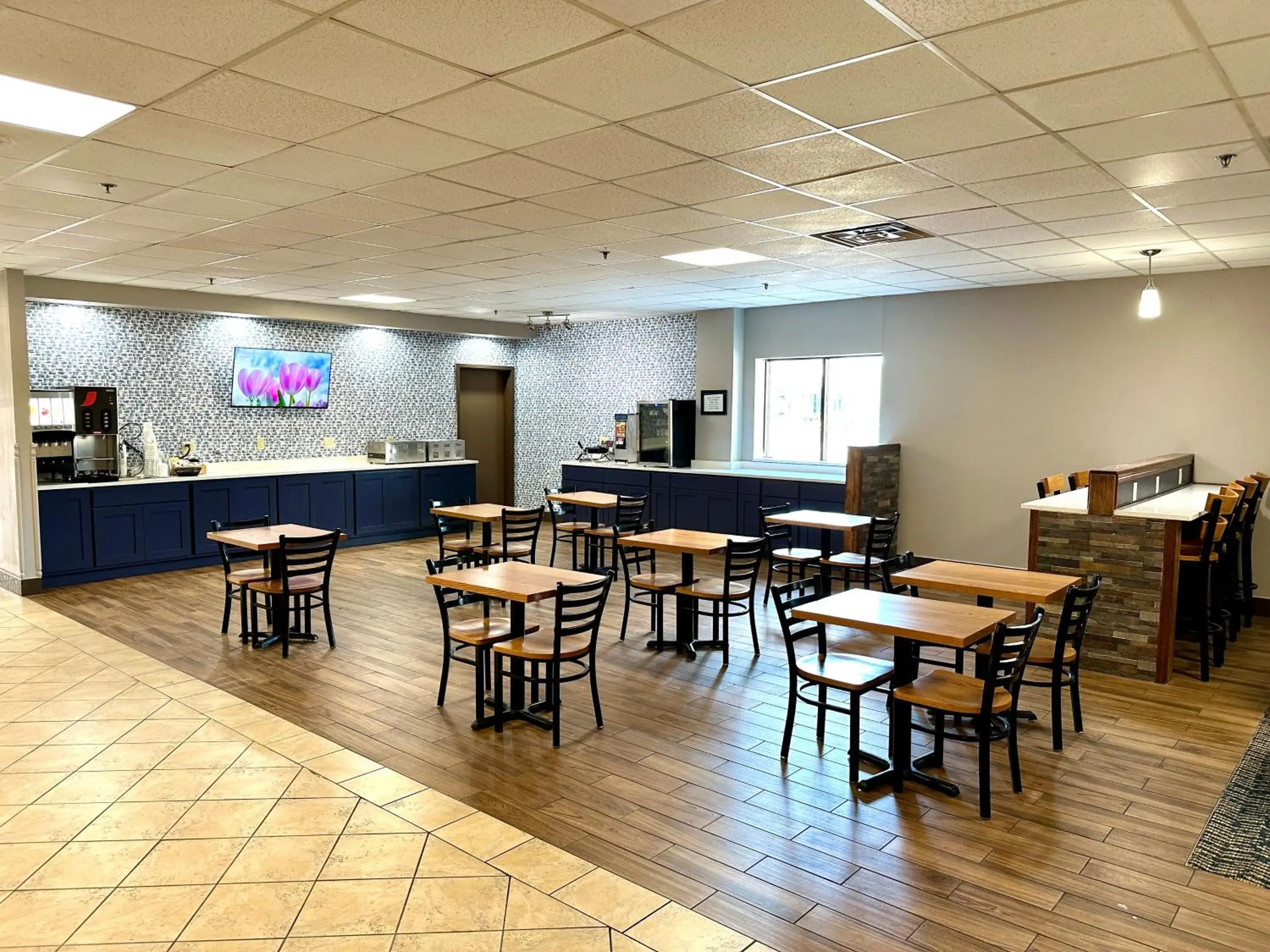 Buffet breakfast in Clarion Hotel and Convention Center Baraboo Buffet breakfast in Clarion Hotel and Convention Center Baraboo