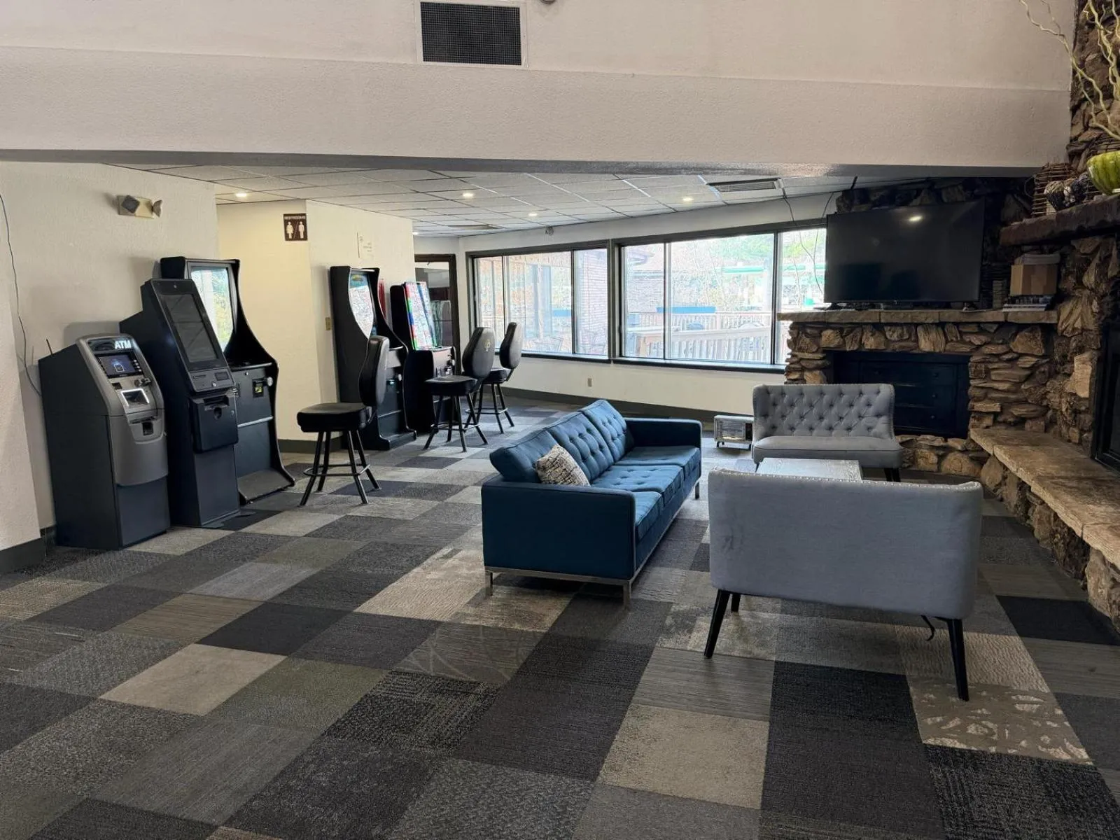 University Inn & Suites