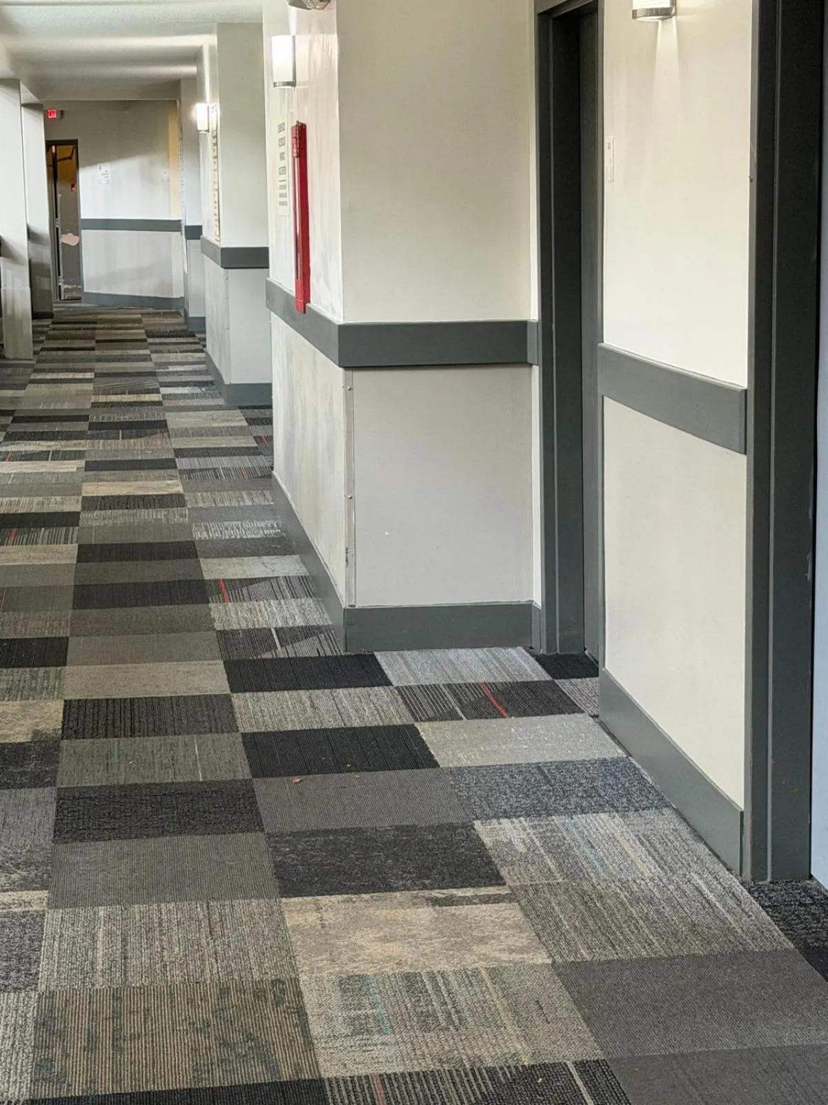 University Inn & Suites