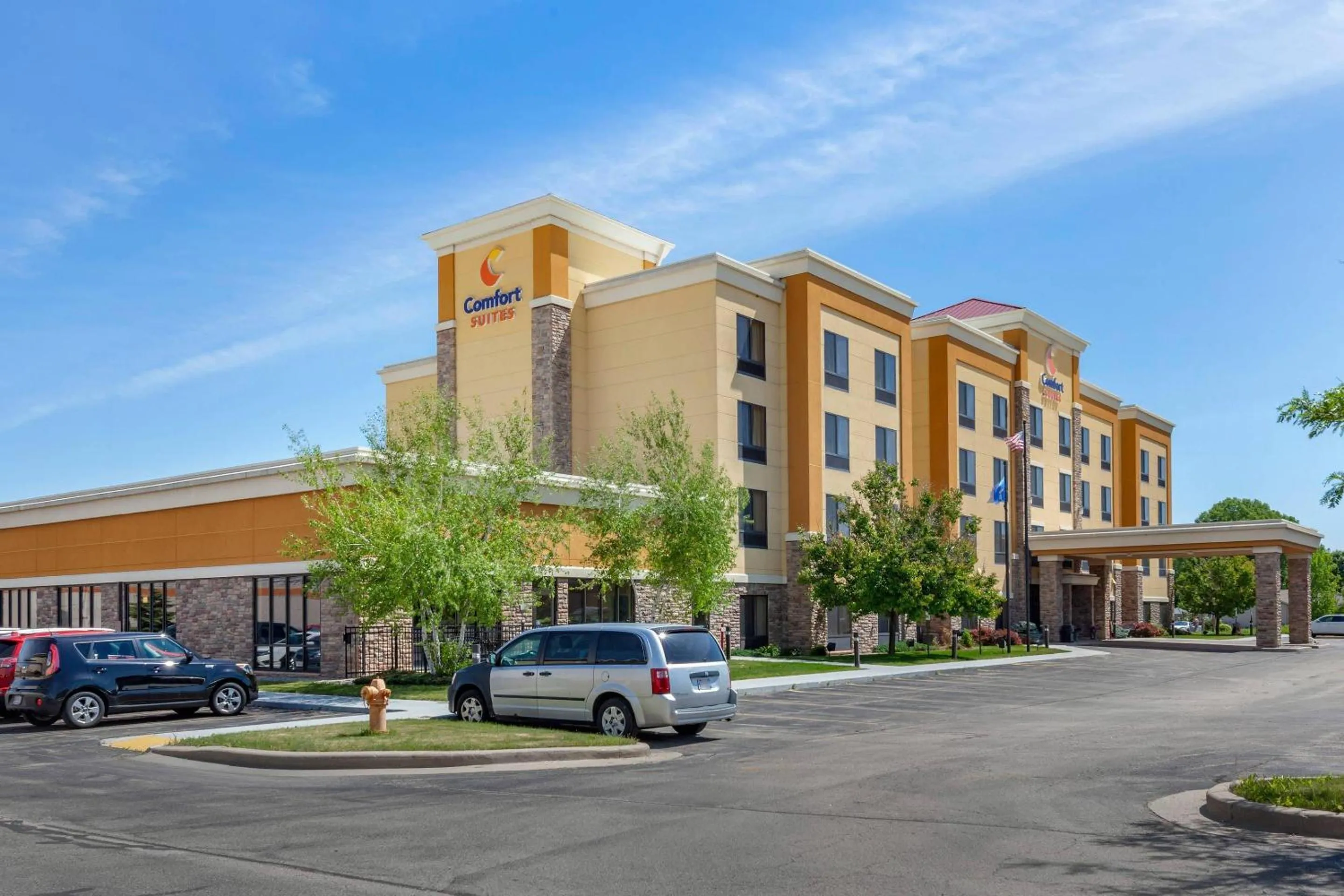 Property building in Comfort Suites Oshkosh West