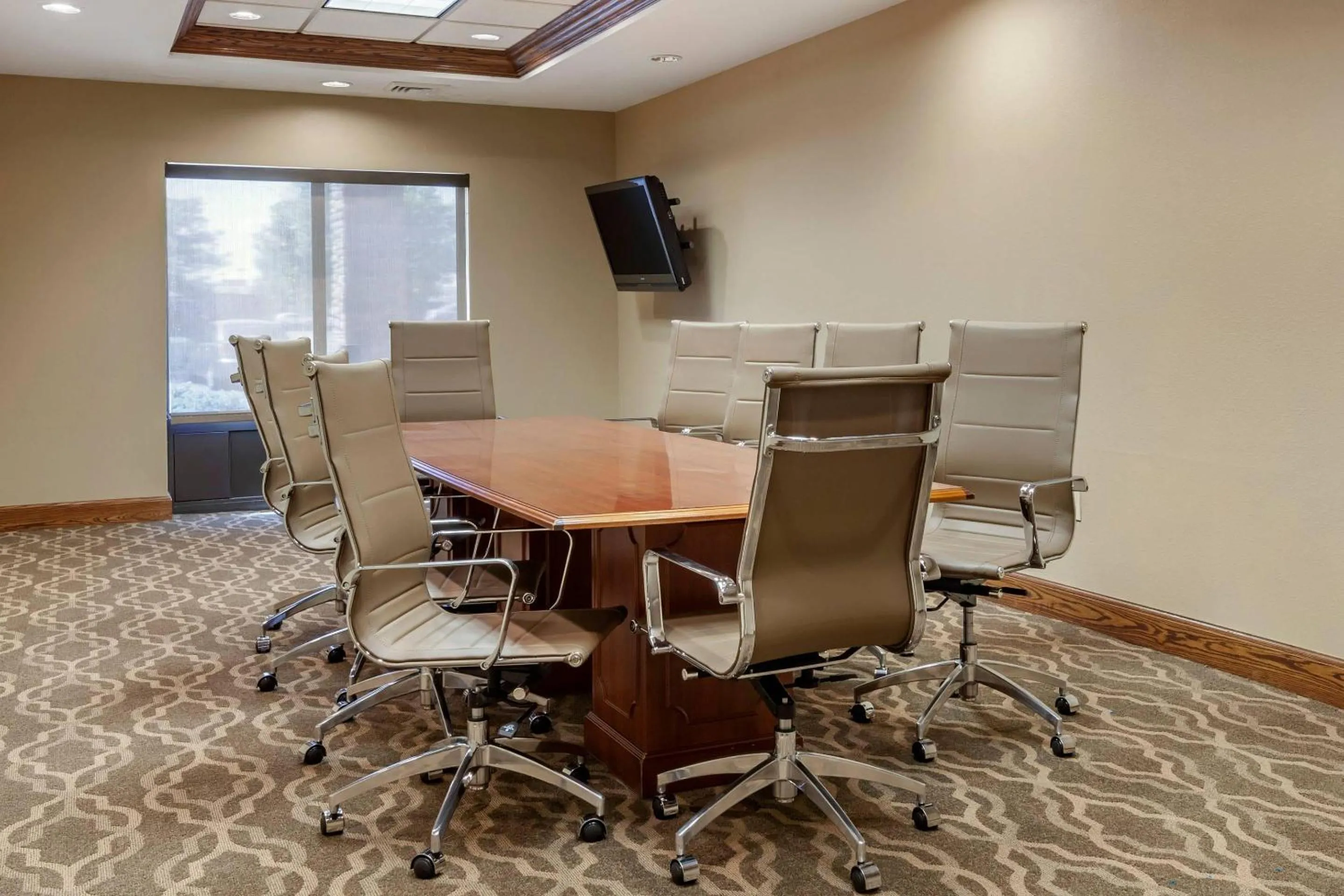 Meeting/conference room in Comfort Suites Oshkosh West