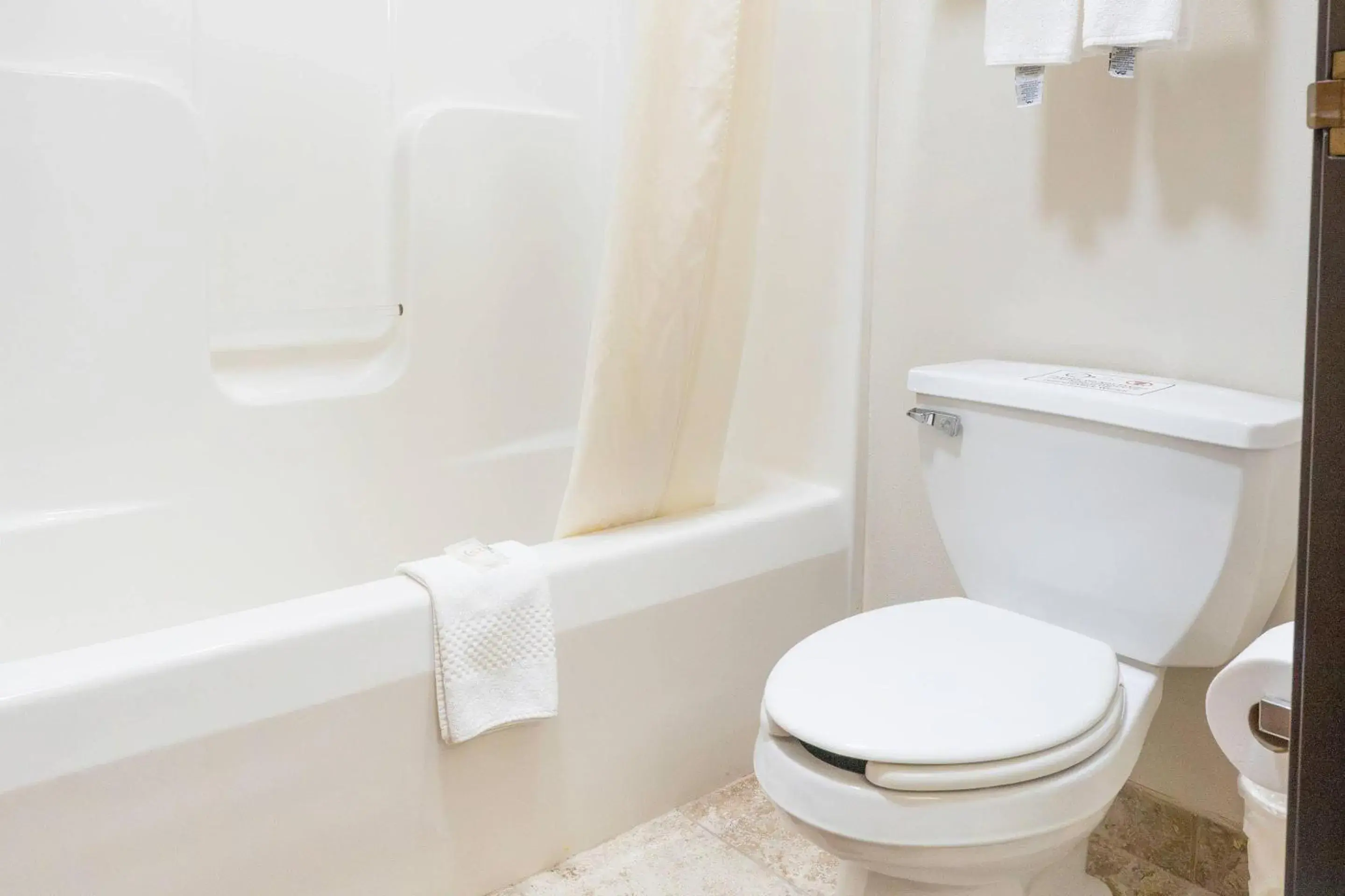 Bedroom in Quality Inn & Suites Sun Prairie Madison East Bedroom in Quality Inn & Suites Sun Prairie Madison East