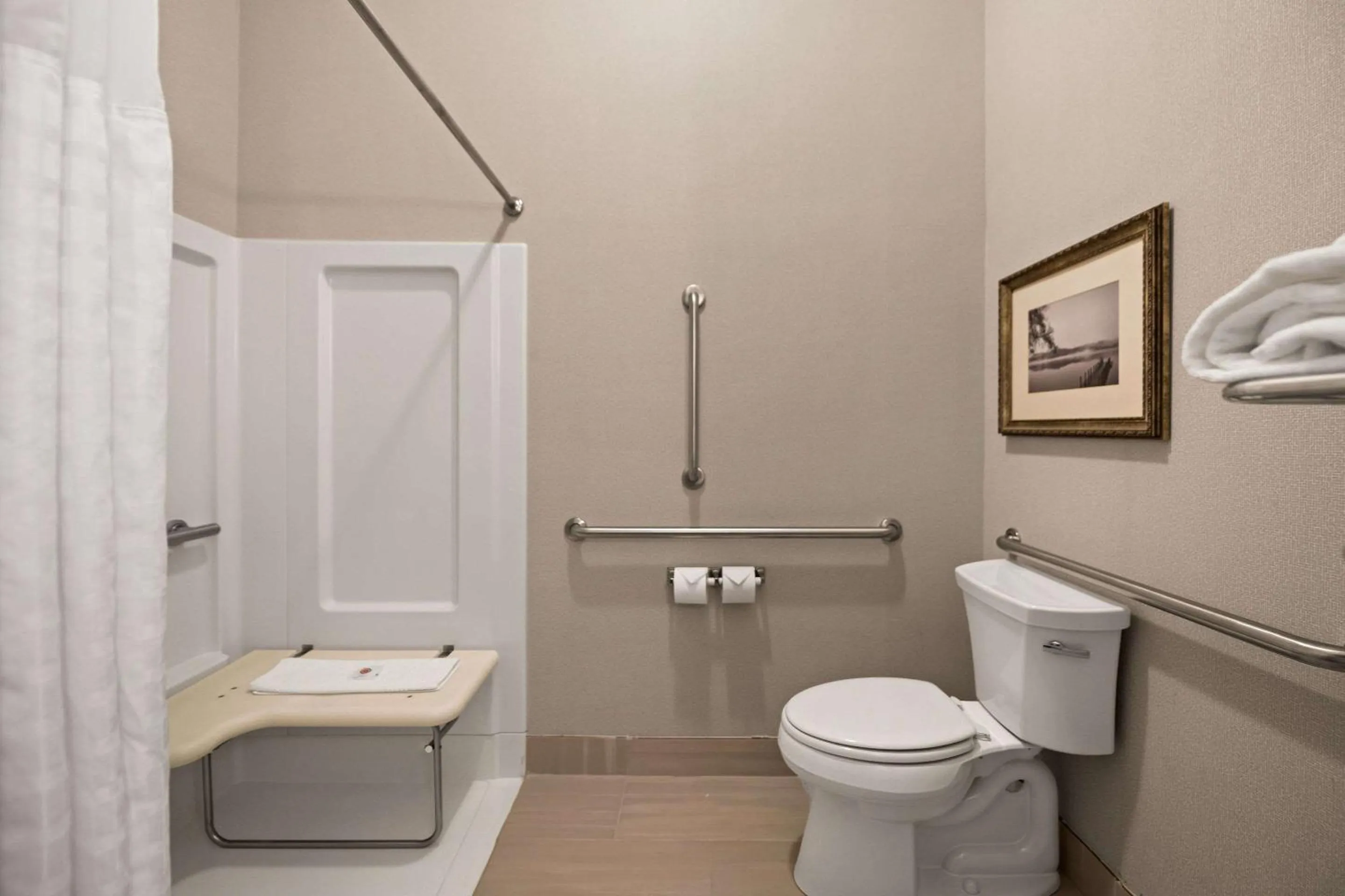 Shower in Comfort Suites Hudson I-94