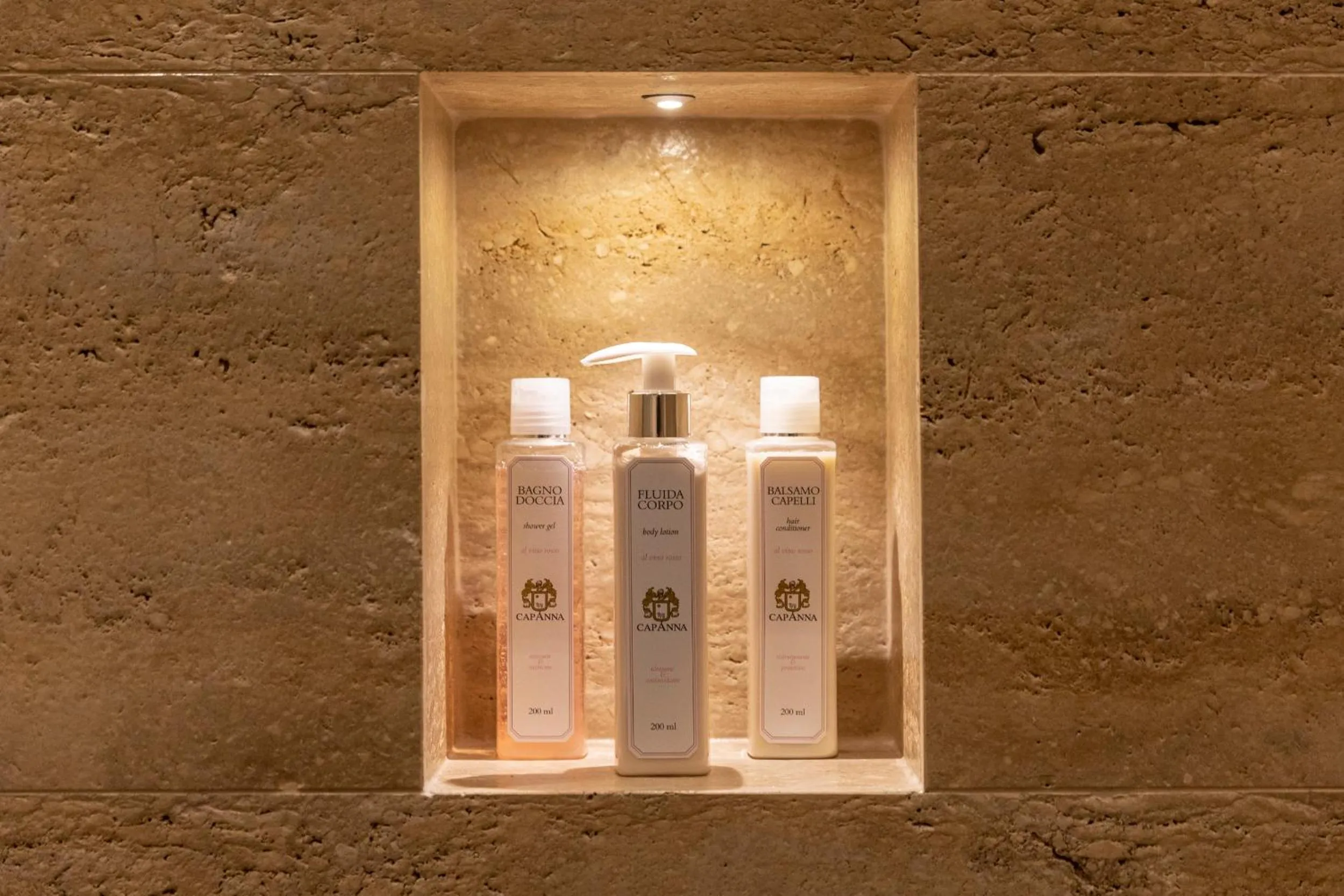 Sauna in Capanna Suites