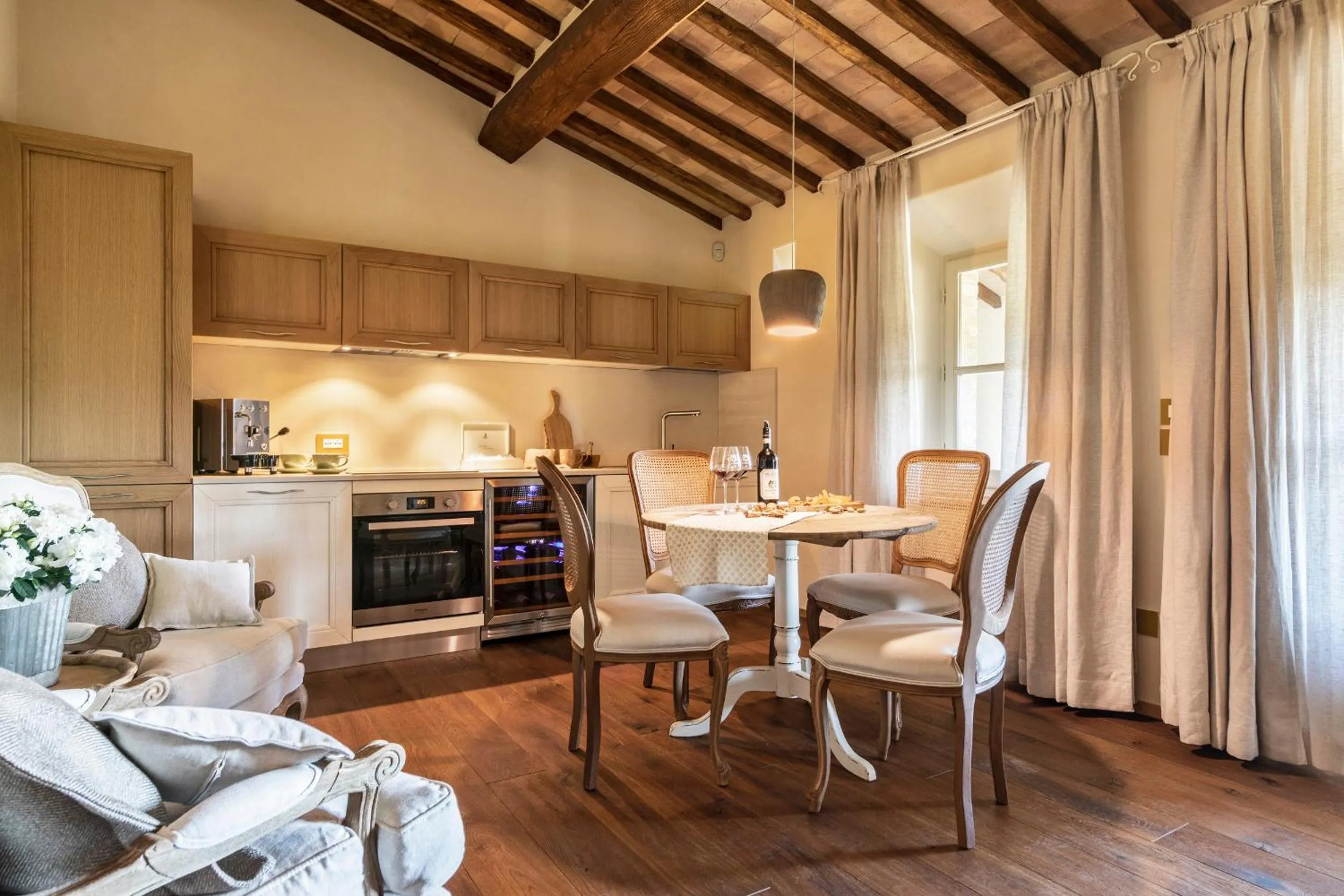 Kitchen or kitchenette in Capanna Suites