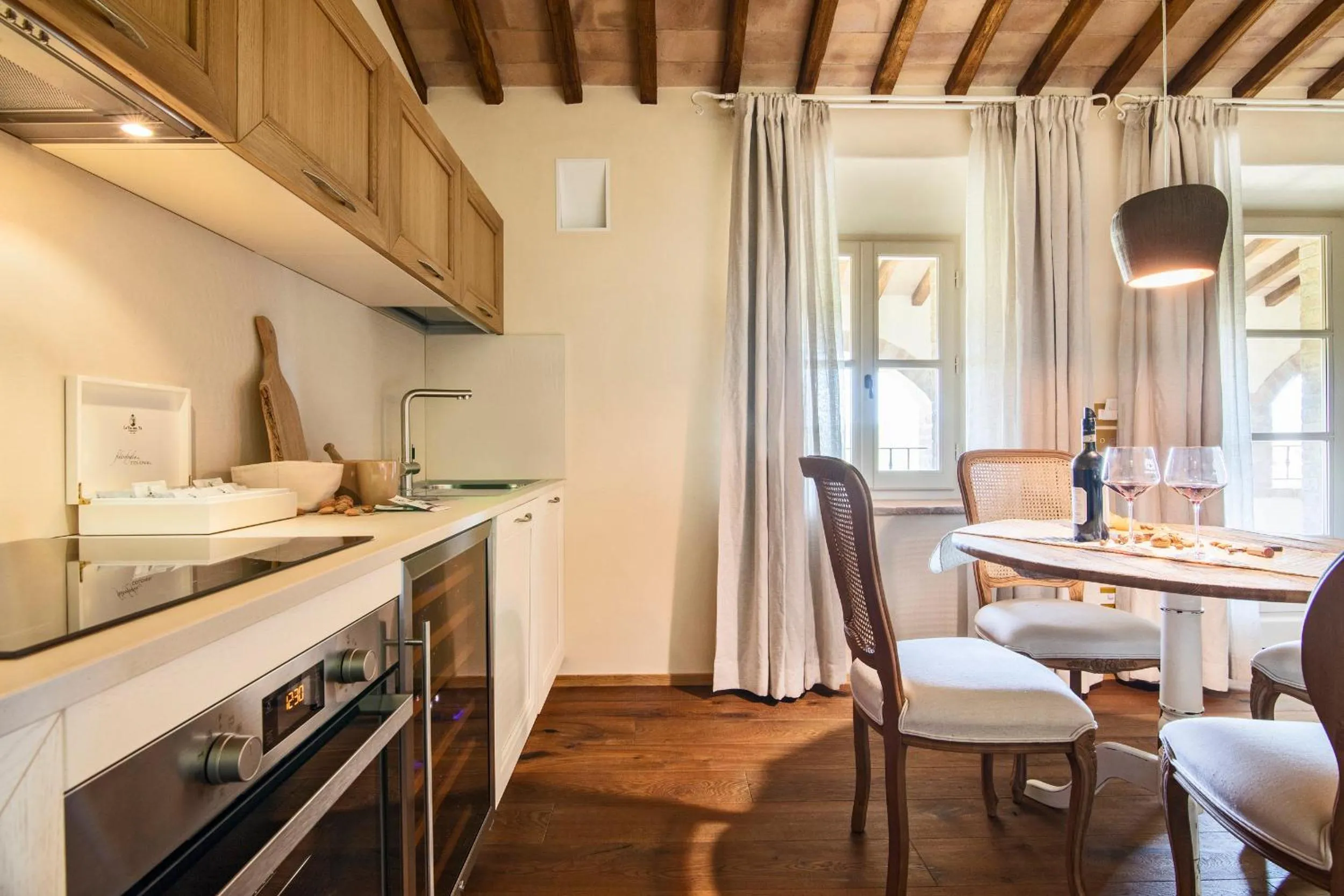 Kitchen or kitchenette in Capanna Suites