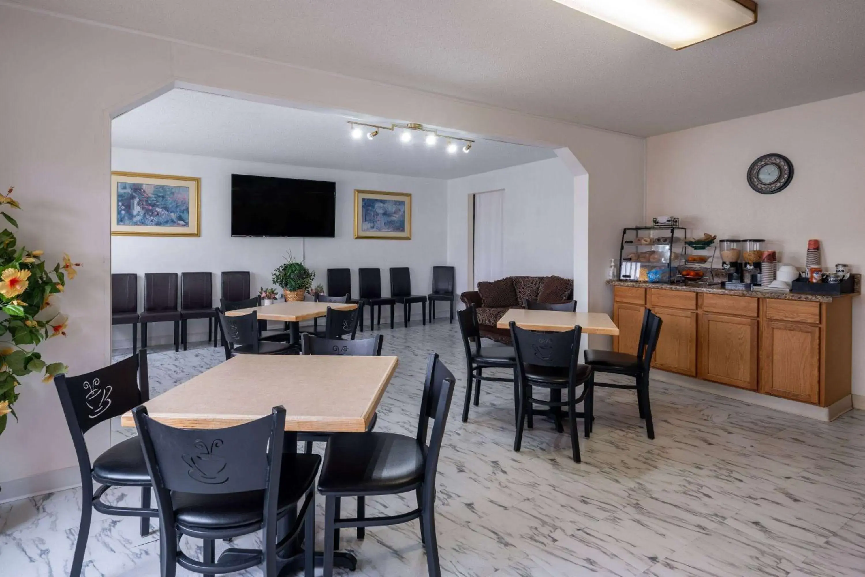 Breakfast in Travelodge by Wyndham Merrill Breakfast in Travelodge by Wyndham Merrill